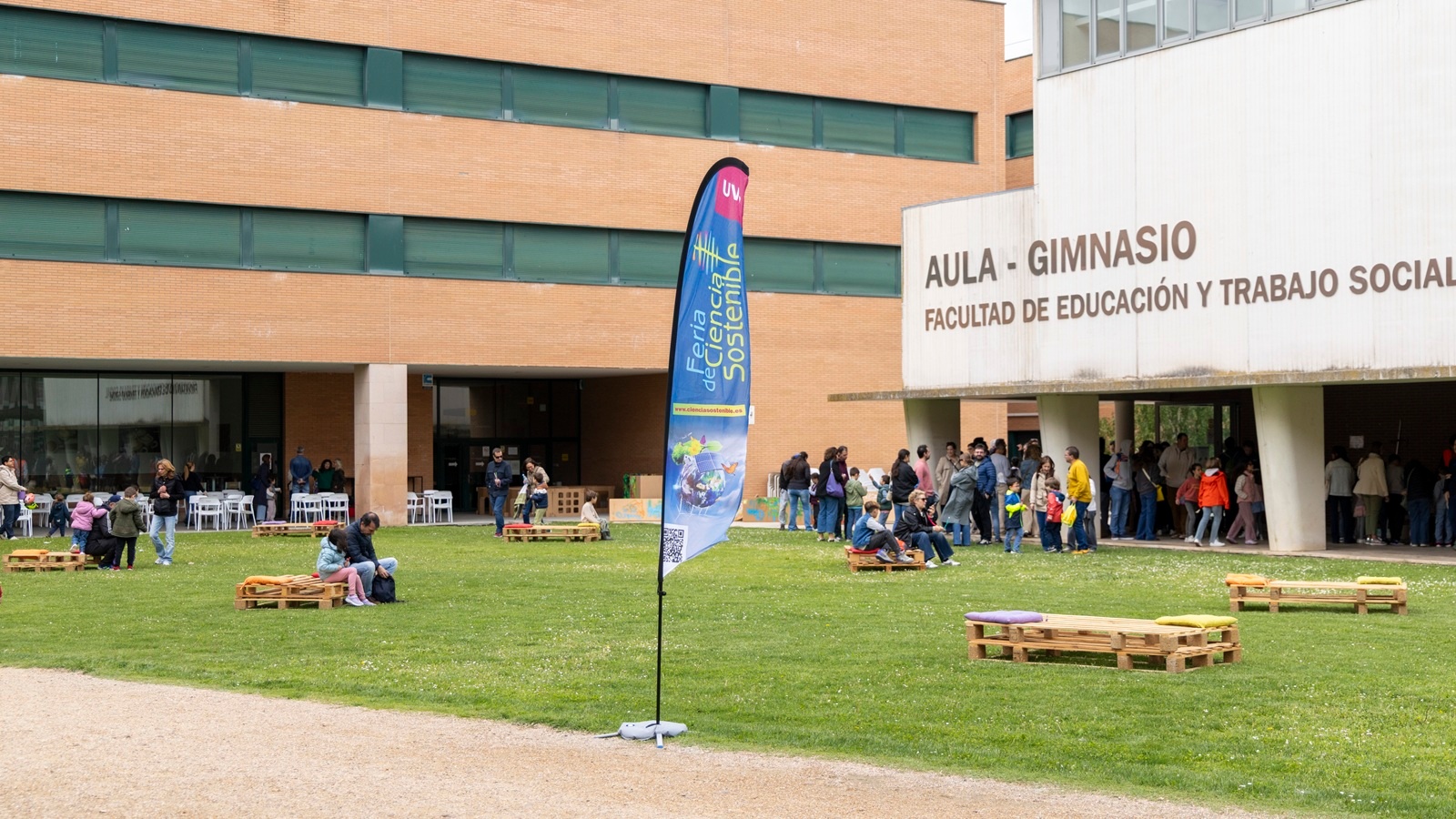 El Campus Miguel Delibes recibió a más de 1.500 personas en la octava edición de la Feria de Ciencia Sostenible de la UVa