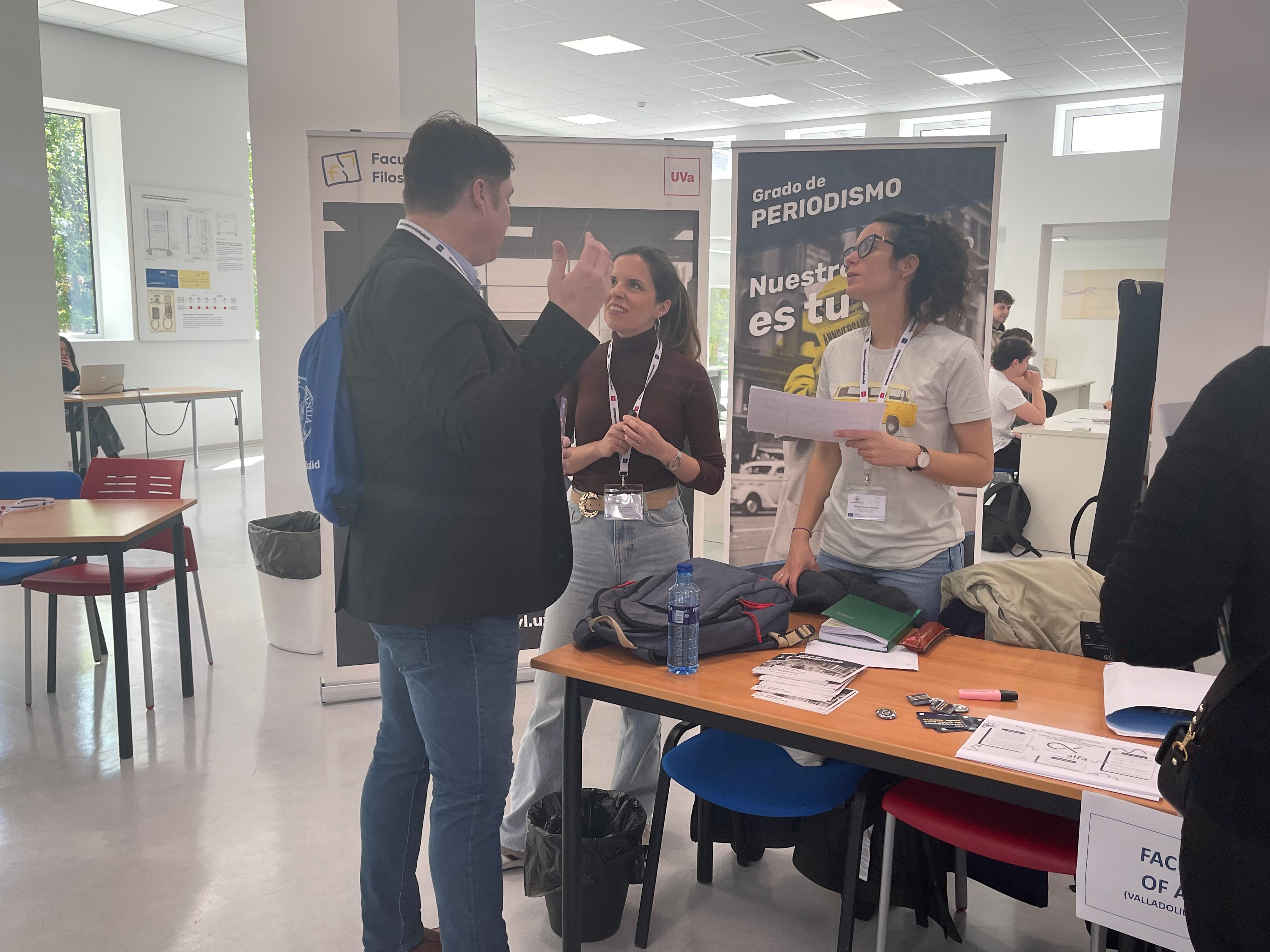 Los centros y departamentos tuvieron ocasión en el día de ayer de reunirse con los visitantes con el objetivo de buscar nuevos proyectos y convenios