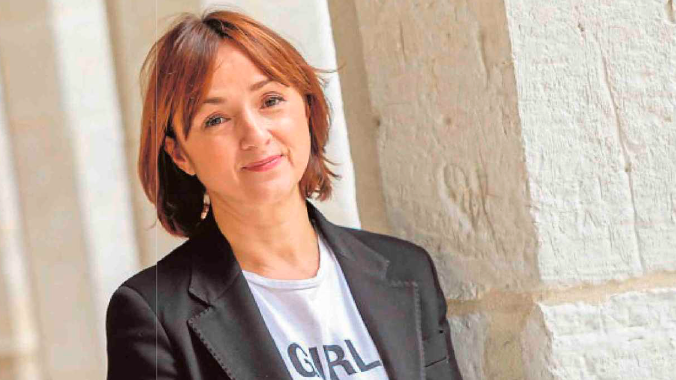 La vicerrectora de Comunicación y Extensión Universitaria, Carmen Vaquero, aboga por una política cultural que haga llegar a toda la sociedad la excelencia de la Universidad de Valladolid