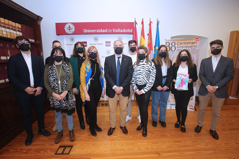 Jurado del 37 Certamen Empresario del Año, organizado por la Facultad de Comercio