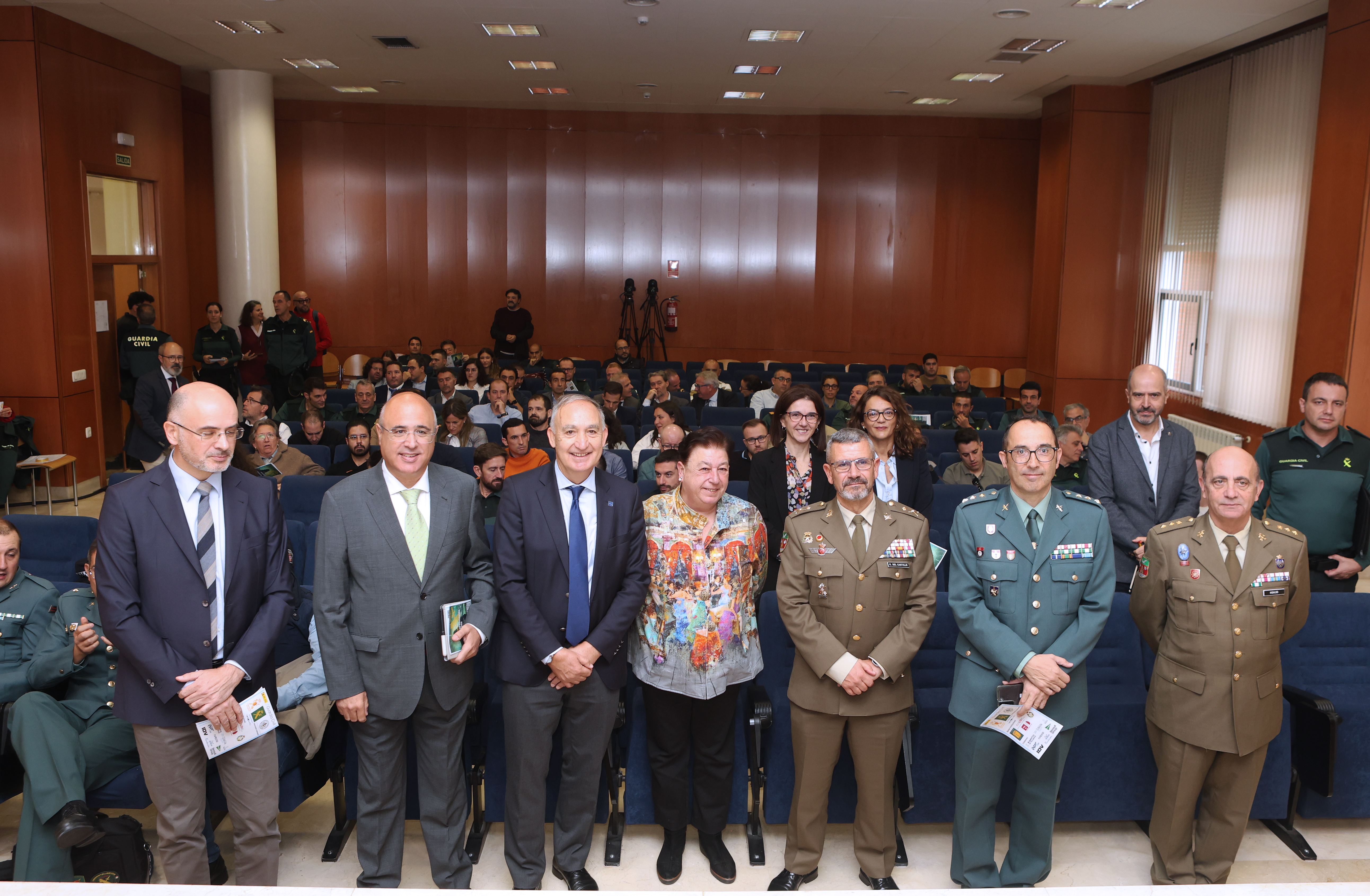 Autoridades asistentes a la jornada
