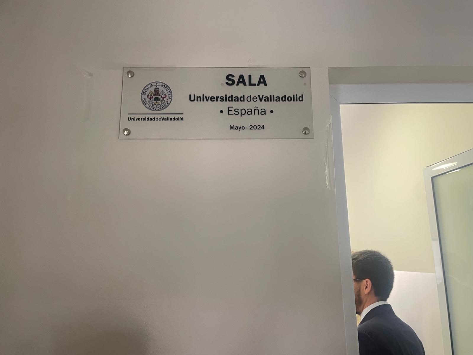 La Universidad de Valladolid marca un hito en su apuesta por la internacionalización con la apertura de la primera sala UVa en el extranjero en la Universidad de Mindelo
