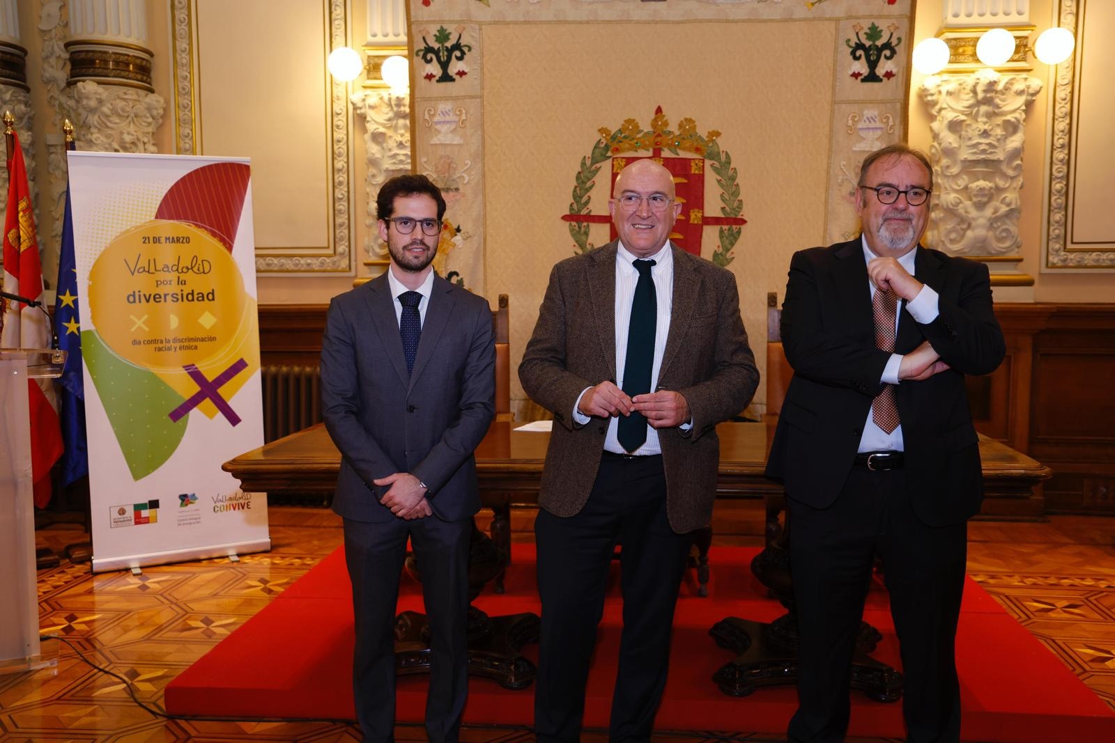 Reconocimiento al catedrático de Derecho Constitucional de la UVa Fernando Rey en el Día de la Eliminación de la Discriminación Racial y Étnica