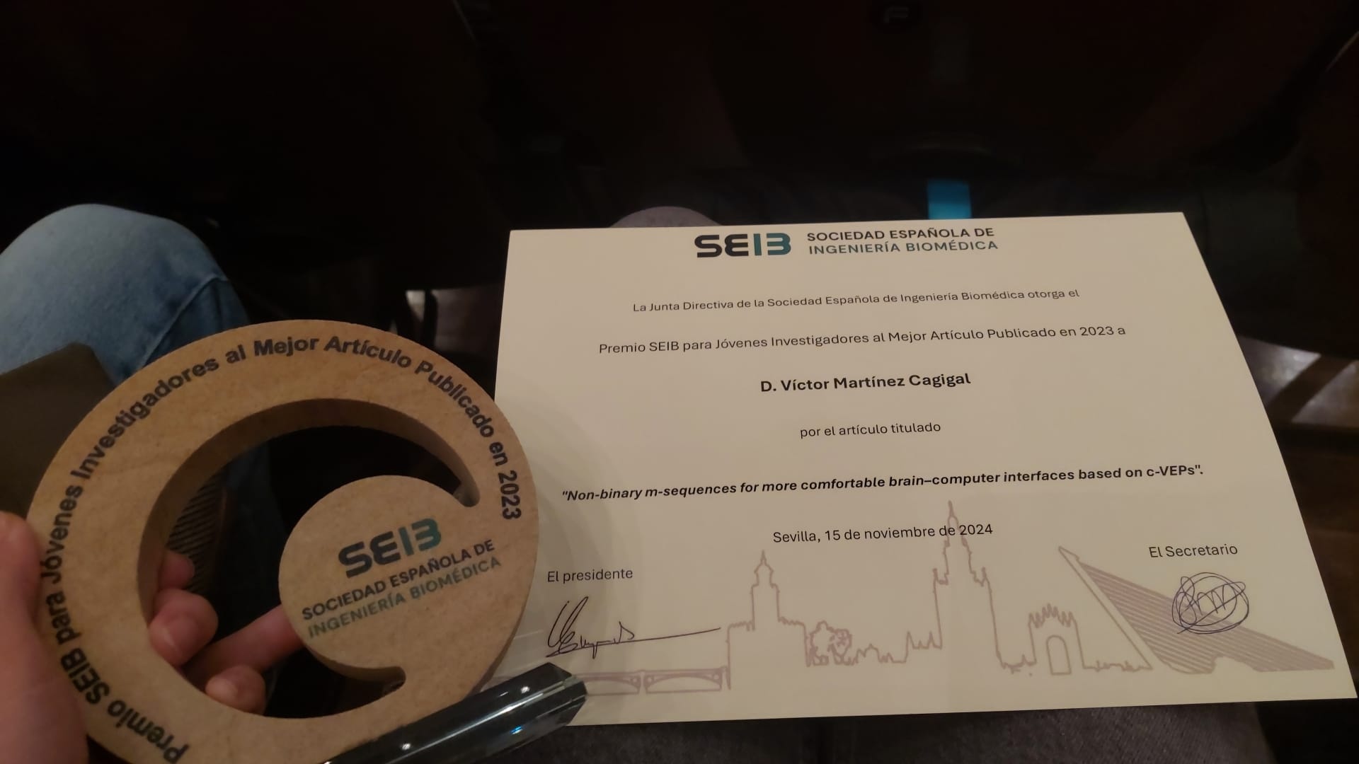 Premio SEIB para jóvenes investigadores al mejor artículo publicado en 2023, otorgado al profesor de la UVa Víctor Martínez Cagigal.