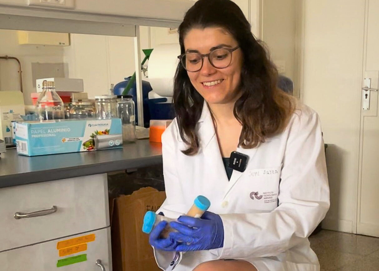 Teresa Sigüenza, representante de la UVa en la final autonómica del concurso divulgativo Tu Tesis en Tres Minutos