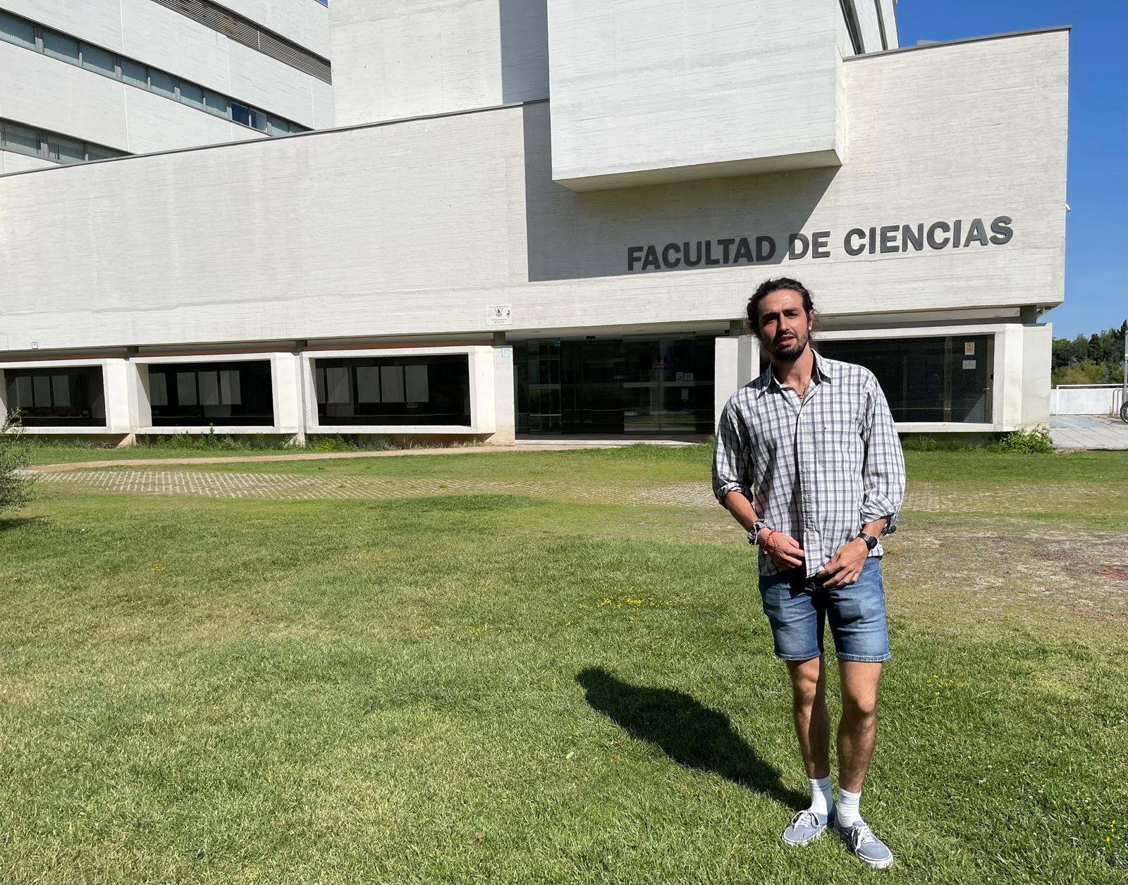 Alberto González Sanz en la que fue su facultad durante toda su formación