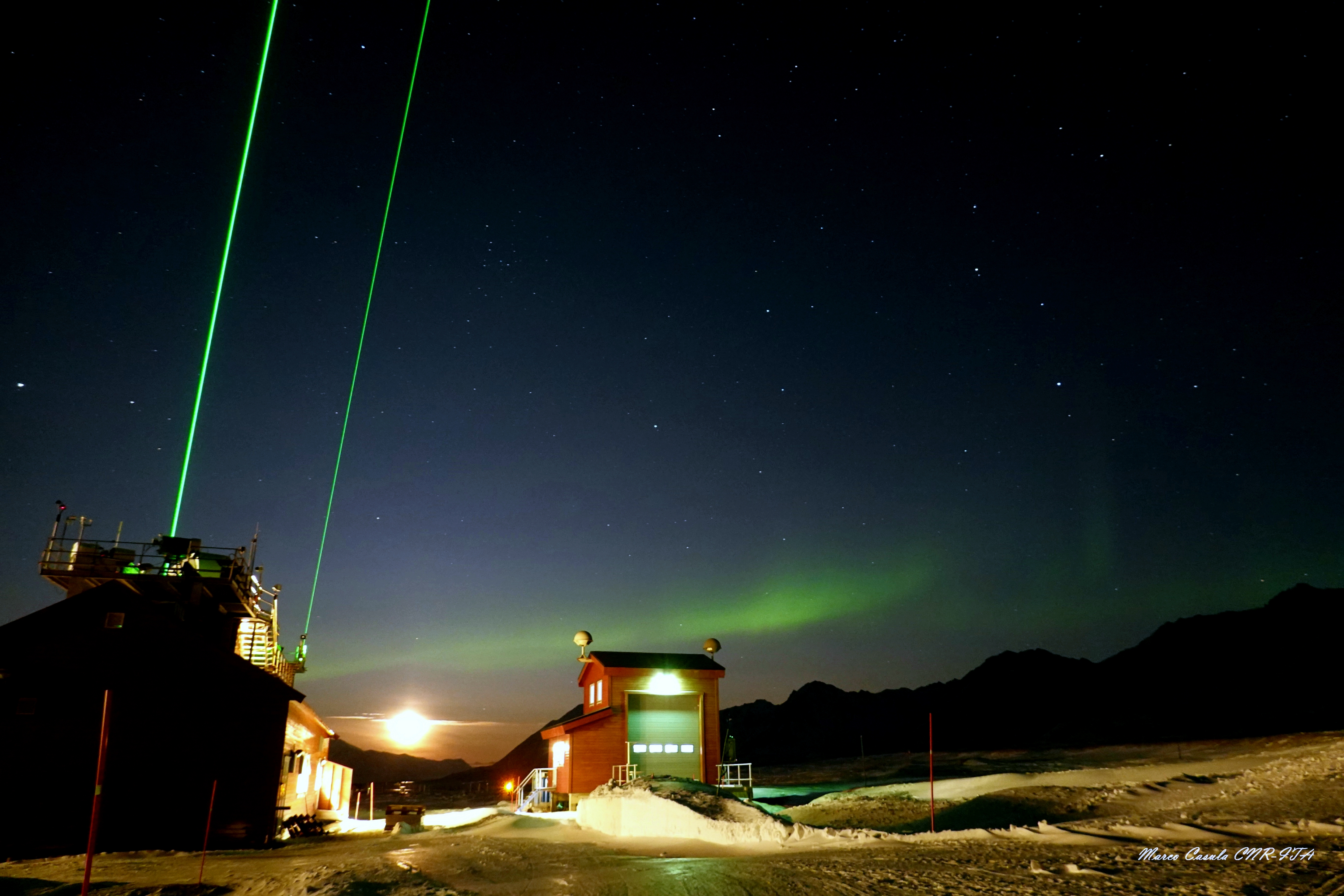 Aurora boreal en Ny-Ålesund./Marco Casula.