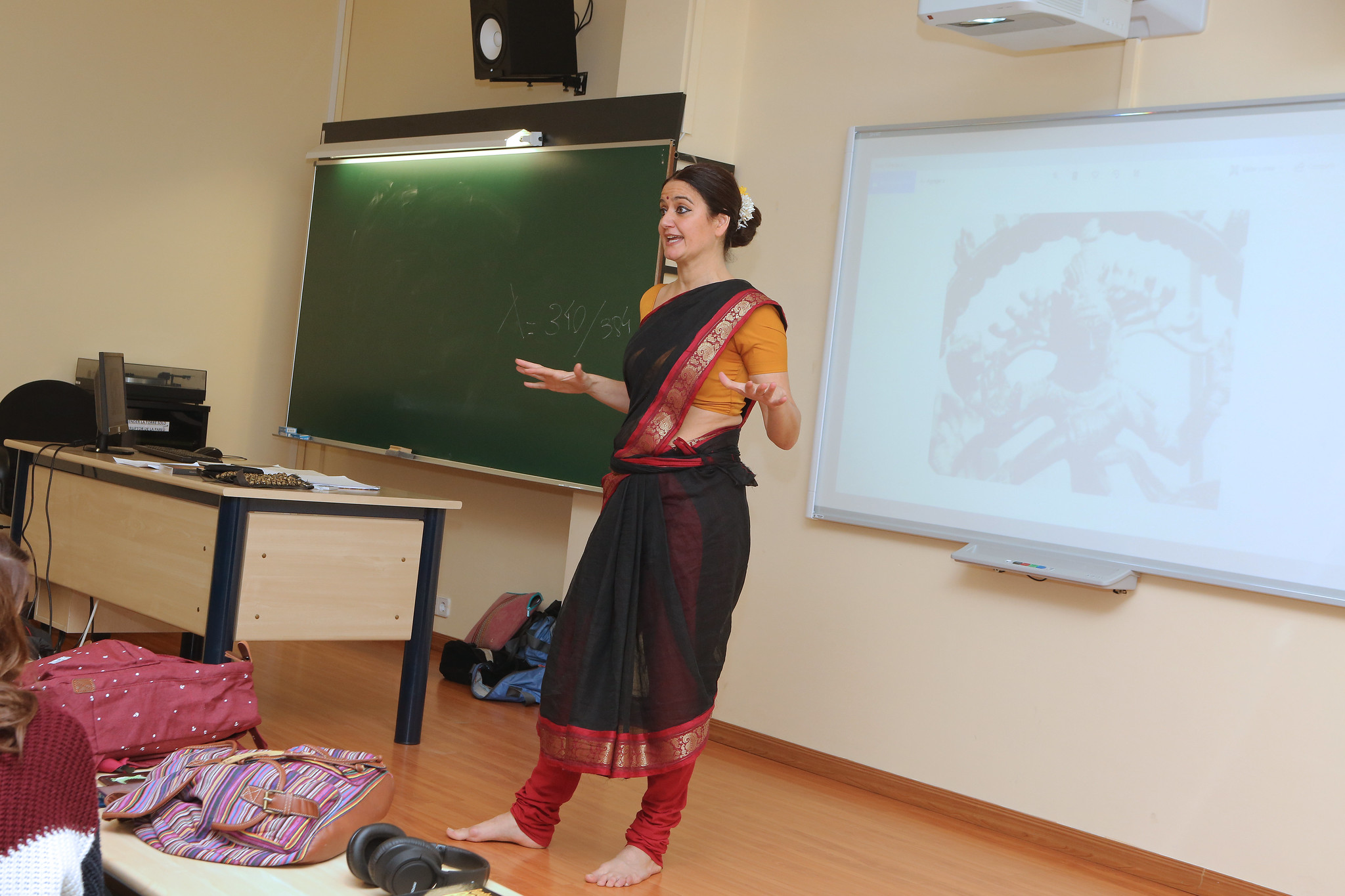 Charla Aula Música sobre danza hindú