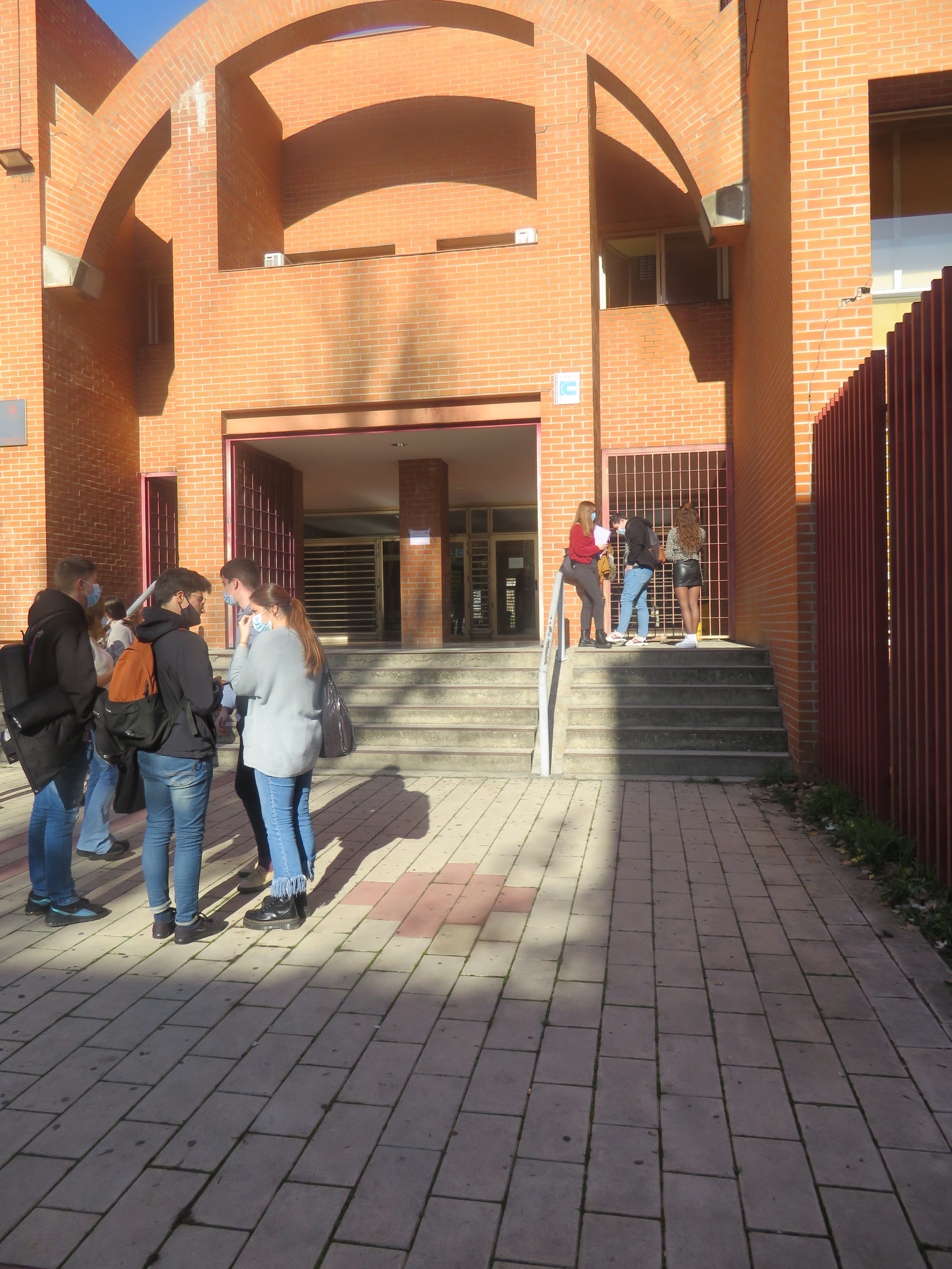 Una de las entradas al centro, ubicado en el Campus Esgueva de Valladolid