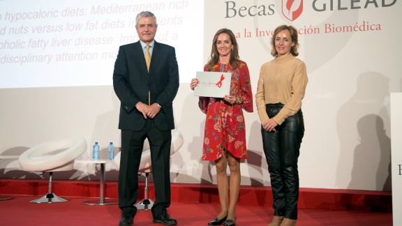 Rocío Aller recibe la beca Gilead para la investigación en el área de enfermedades hepáticas