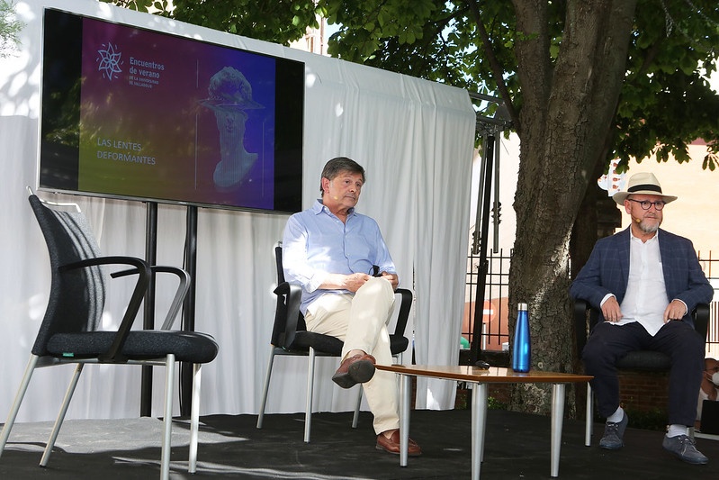 Ignacio Jáuregui, presentado por Fernando Diaz-Pinés, director del MUVa