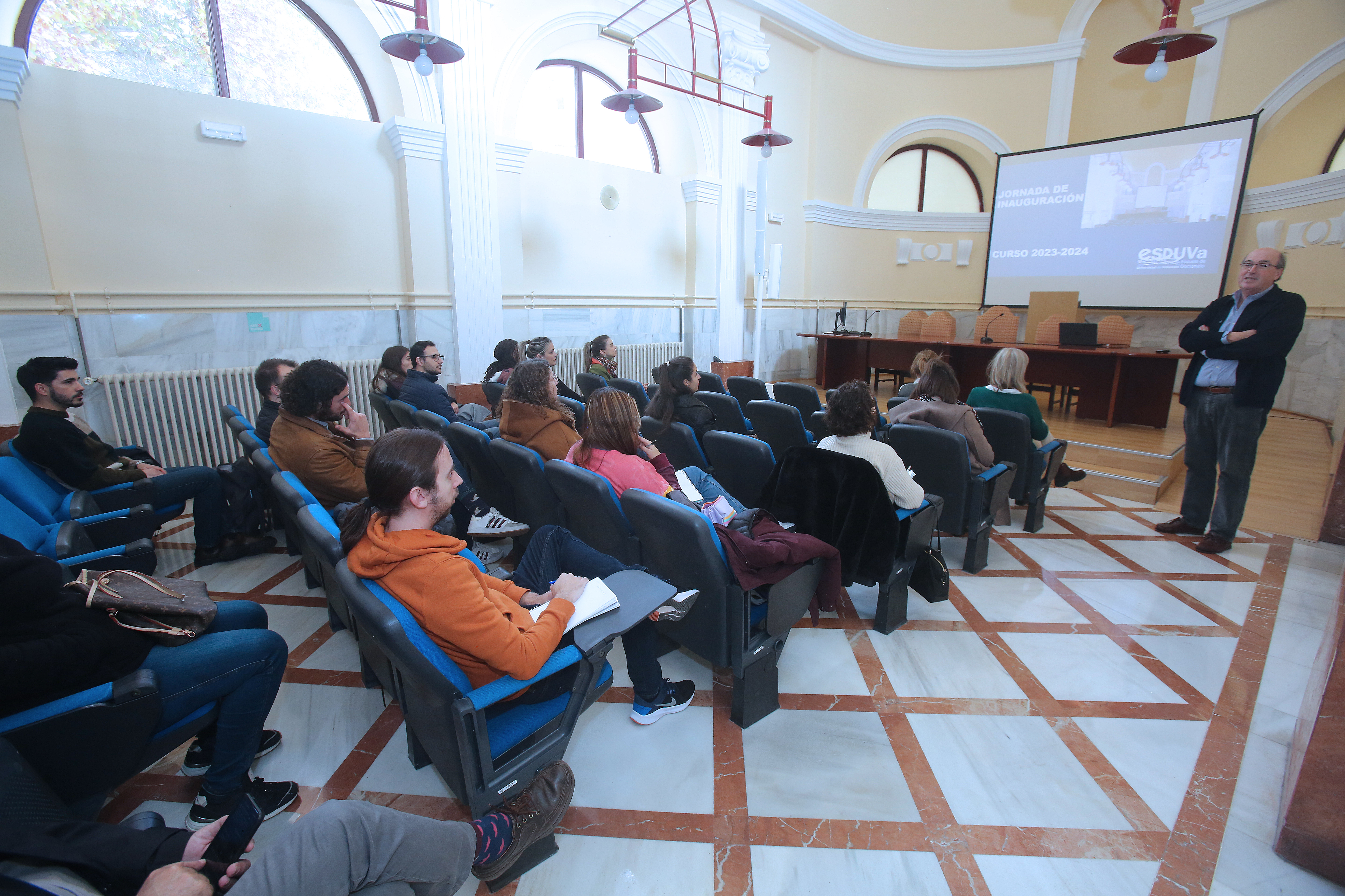 José Ramón González, ha dado esta mañana la bienvenida a los doctorandos de la Universidad de Valladolid