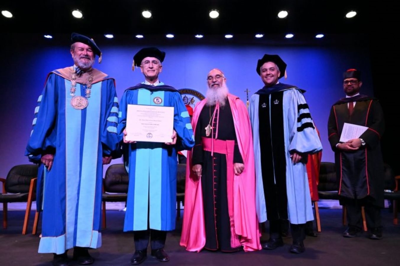 De los Mozos. Honoris Causa PUCPR