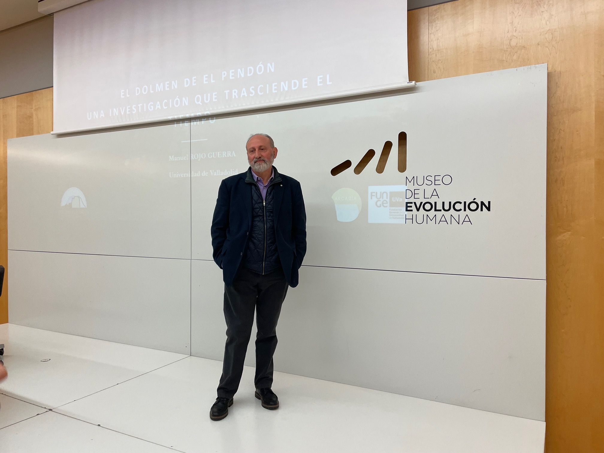 Manuel Rojo imparte una charla en el Museo de la Evolución Humana sobre las investigaciones del Dolmen de El Pendón