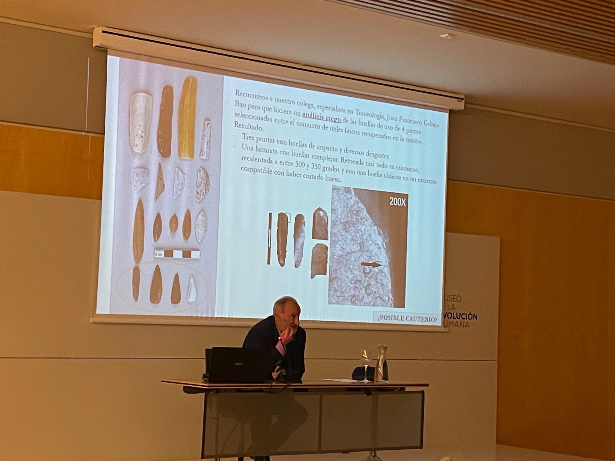 Manuel Rojo imparte una charla en el Museo de la Evolución Humana sobre las investigaciones del Dolmen de El Pendón