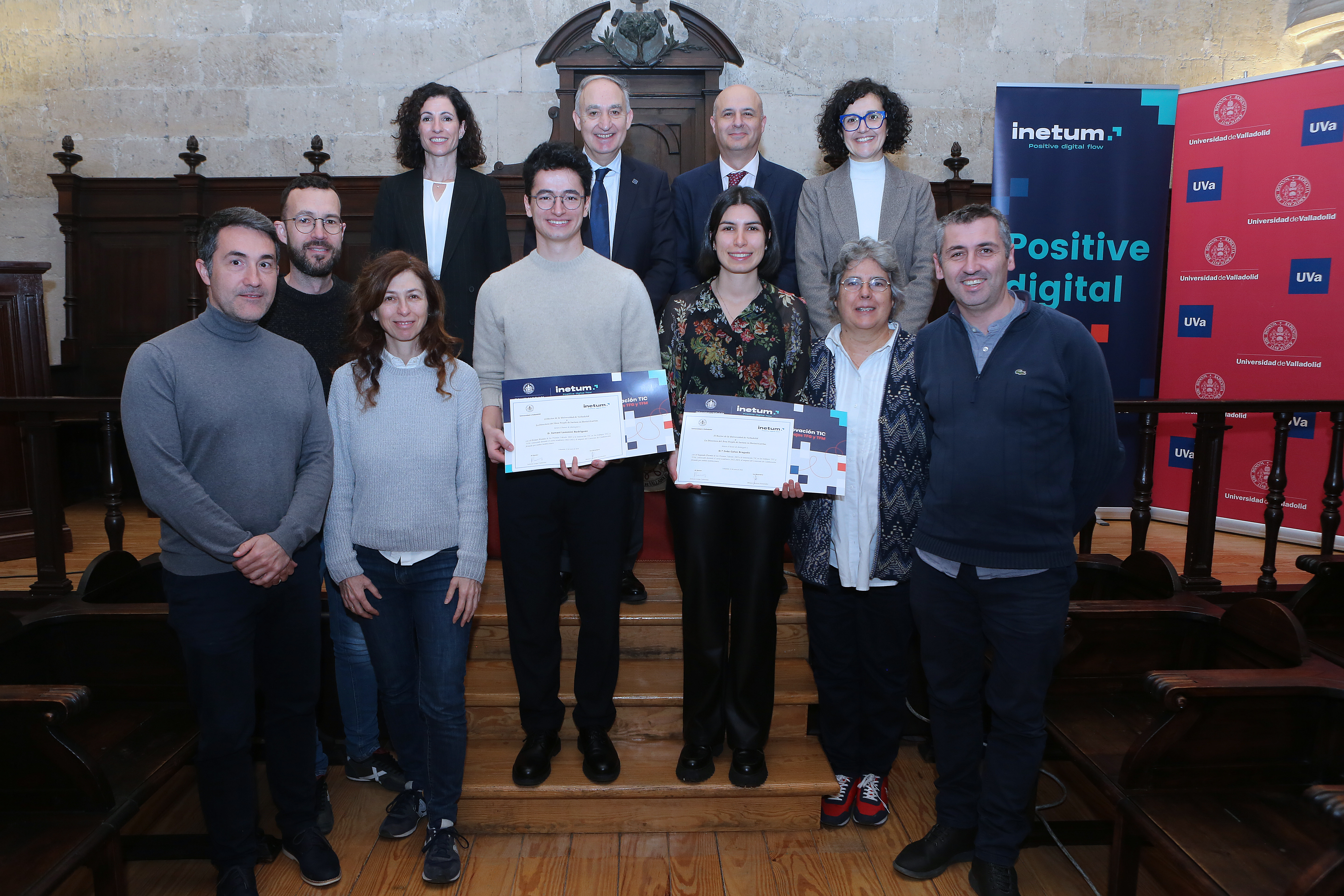 Foto de familia en la entrega de premios TalenTIC 2023