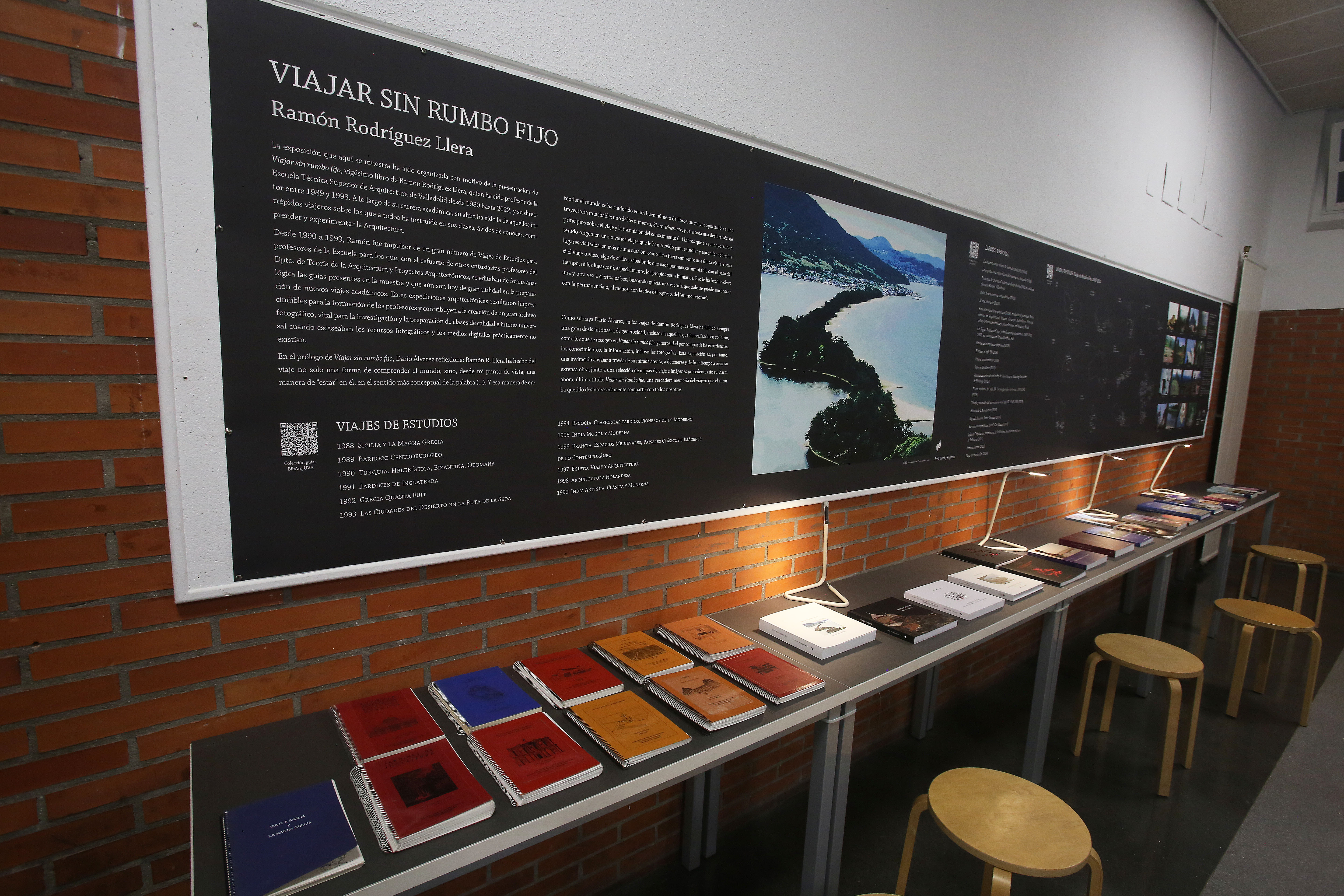 Muestra de la obra de Rodríguez Llera en el Hall de la Escuela Técnica Superior de Arquitectura