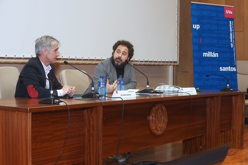 Enrique Berzal de la Rosa y José F.Peláez, durante la conferencia