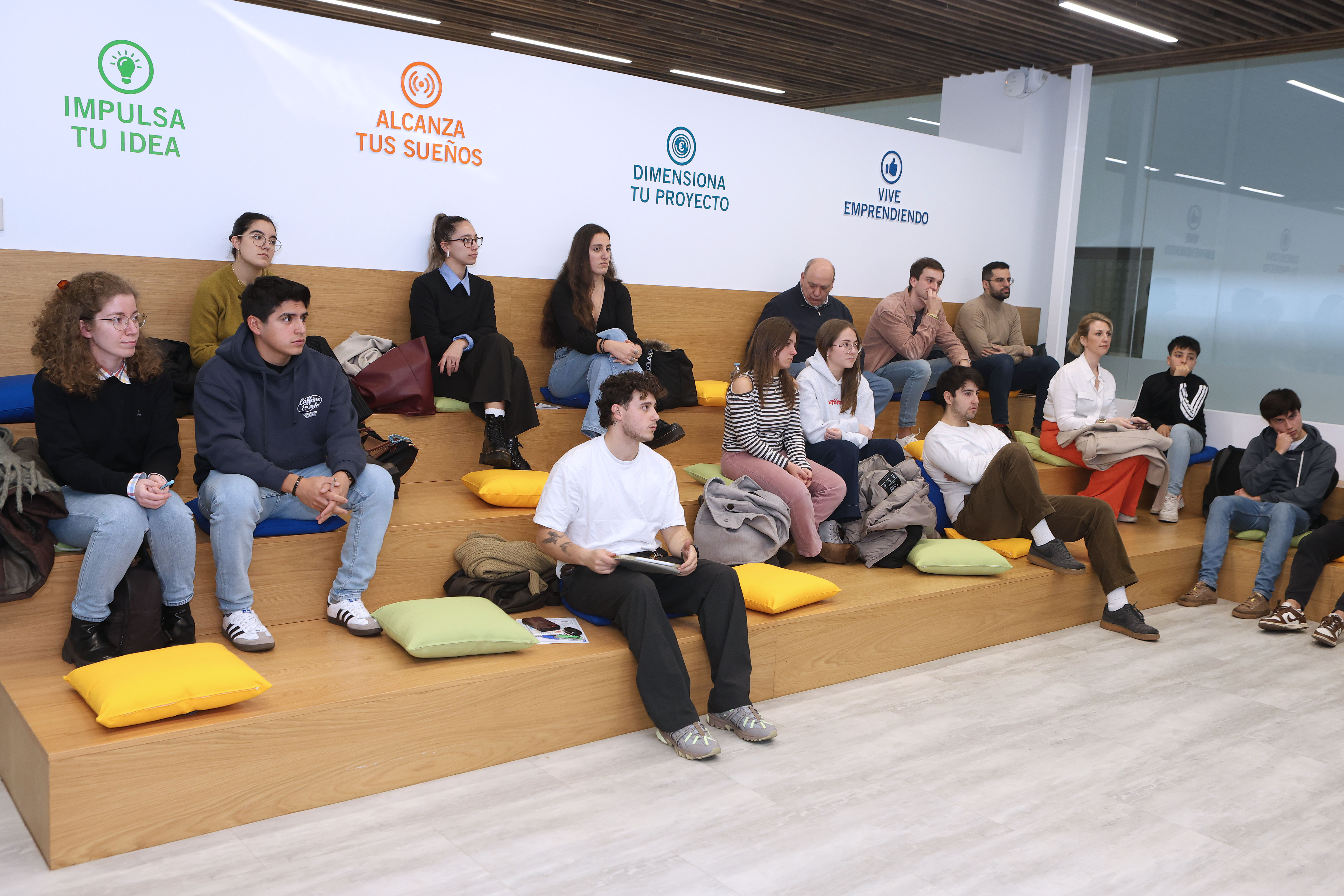 Cerca de 20 estudiantes participaron en la quinta edición de Emprende en la UVa,