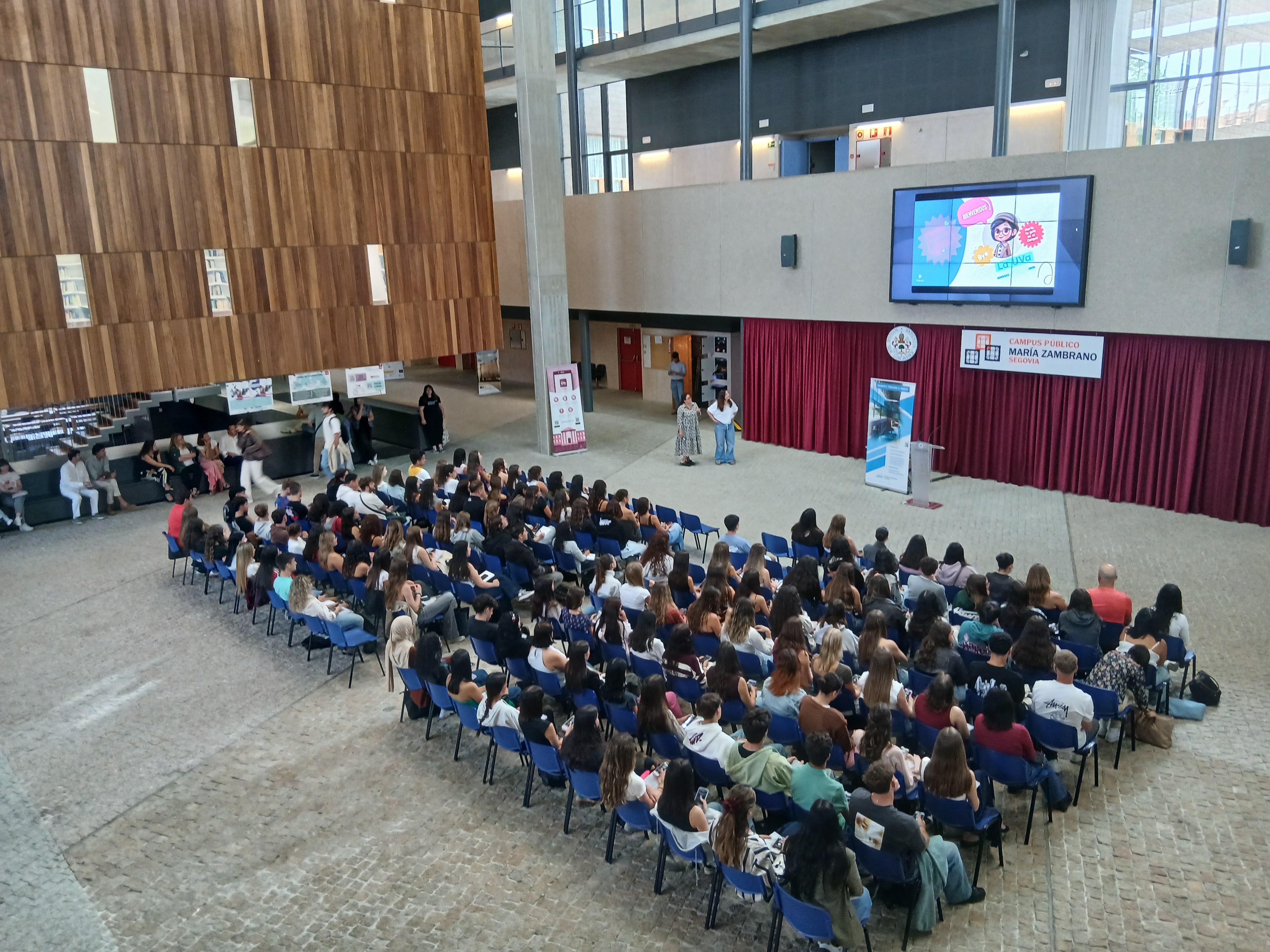 Jornada de bienvenida a los alumnos de educación en el Campus de Segovia