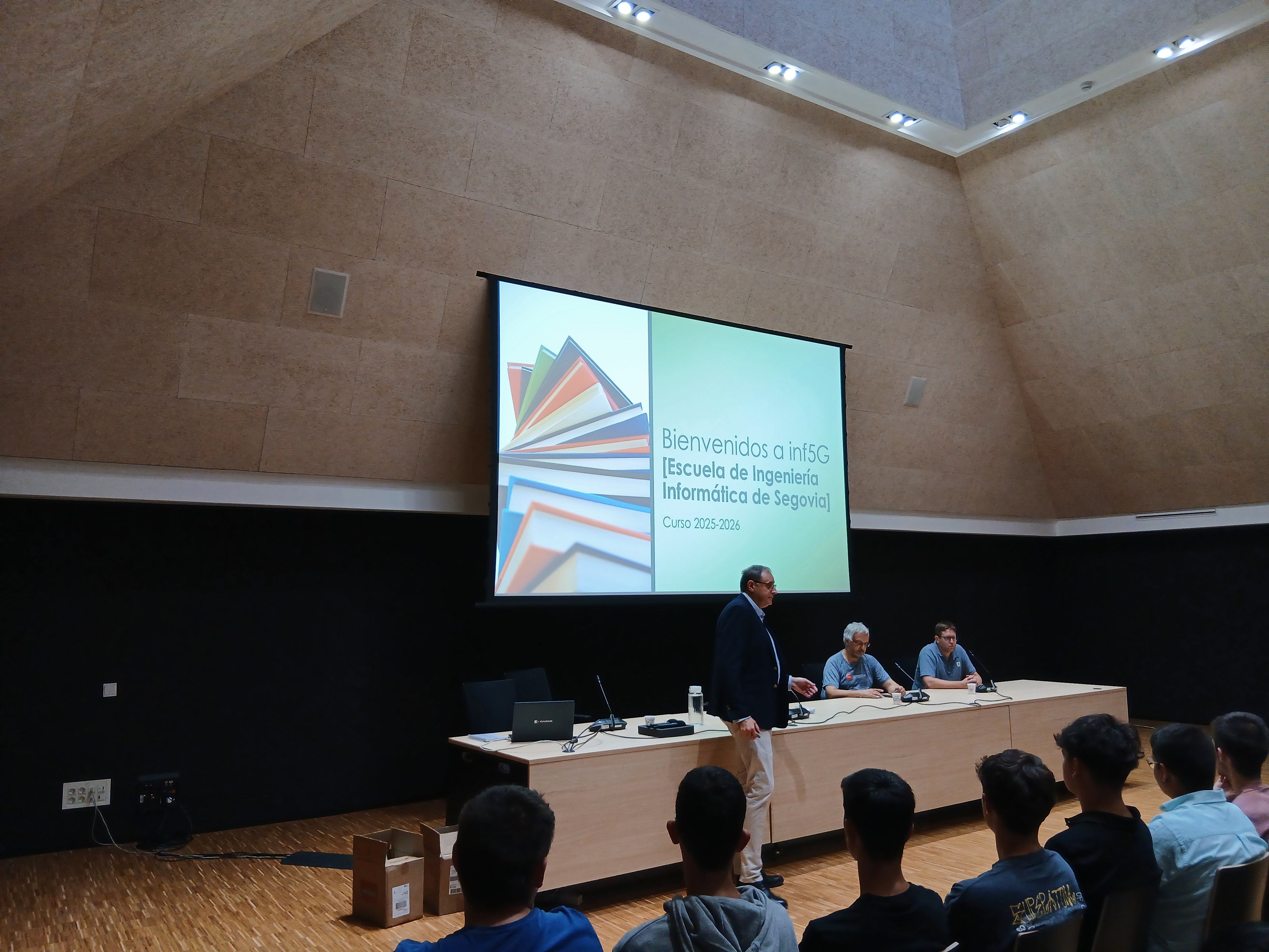 Jornada de bienvenida a los alumnos de informática en el Campus de Segovia