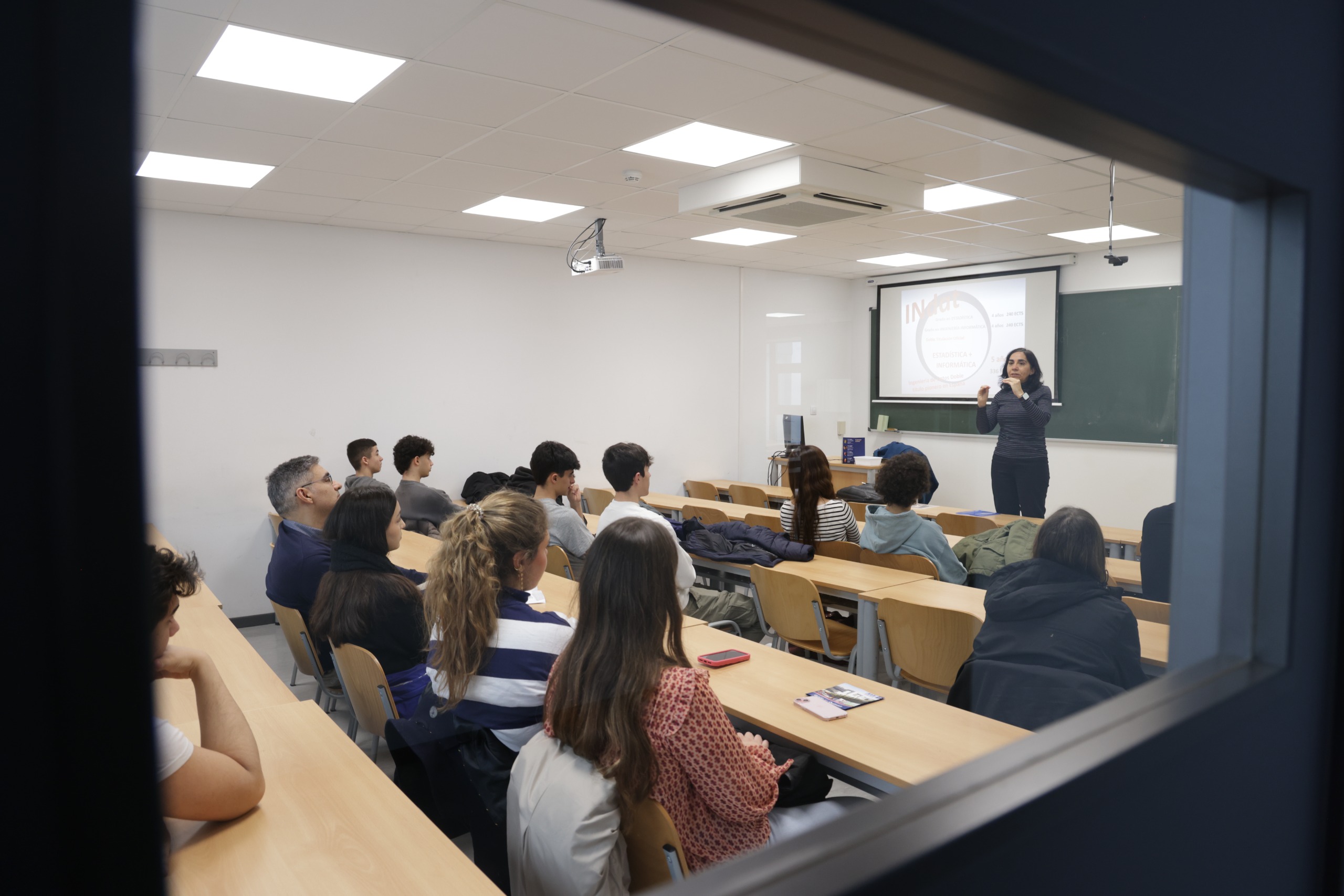 Visita a la Facultad de Ciencias