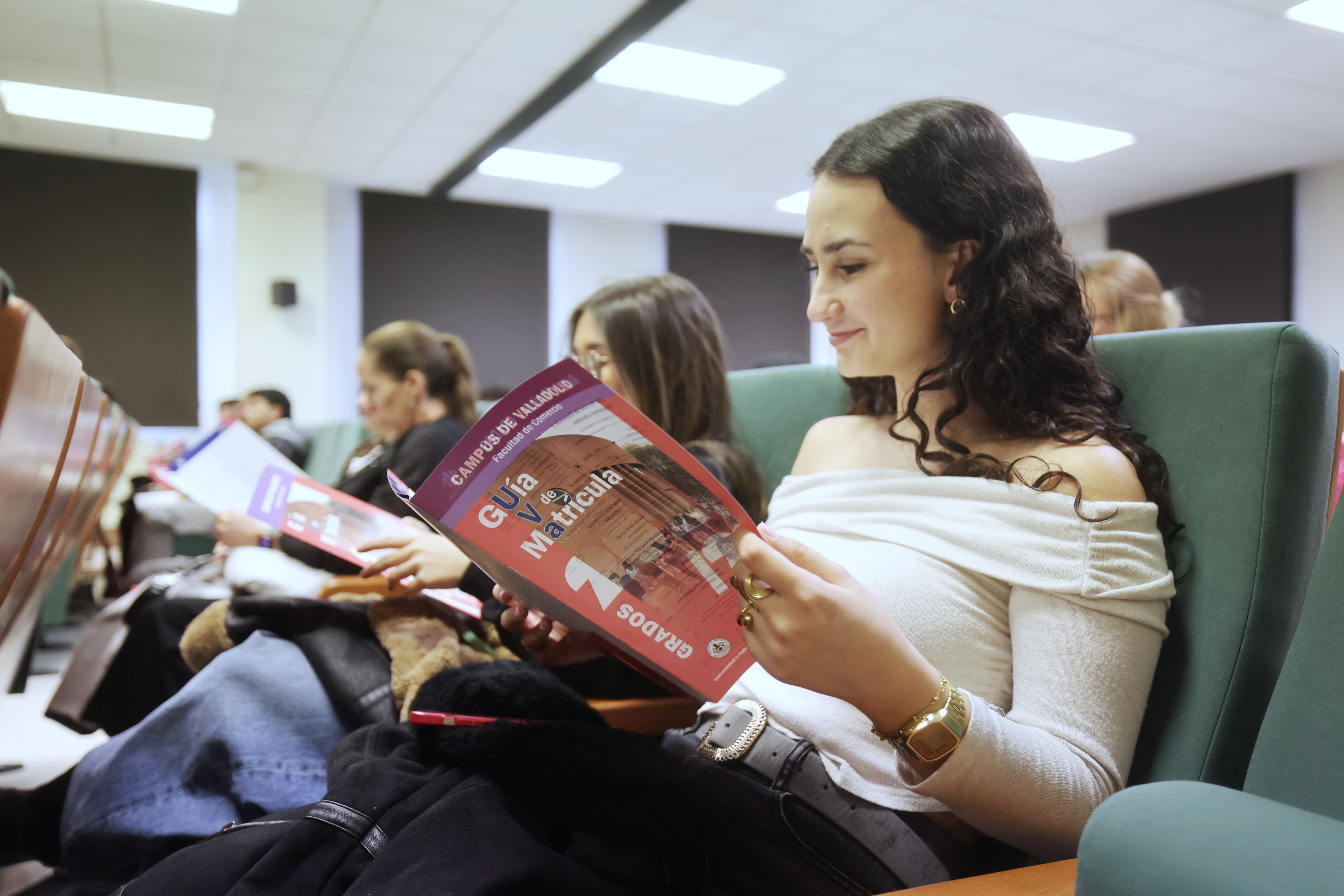 Alumna en la Facultad de Comercio