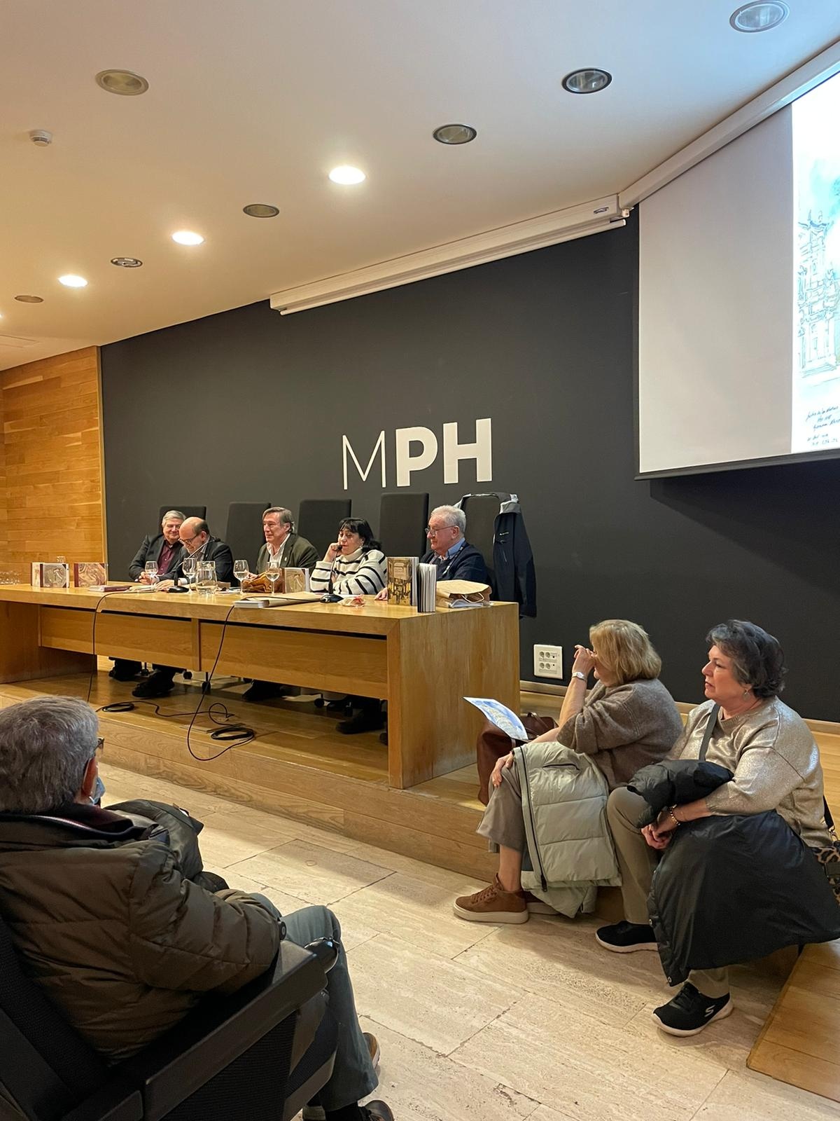 El profesor de Arquitectura Daniel Villalobos presenta su libro “Viaje Silencioso a Italia. Cuadernos de dibujos de viaje. 1982-2022”