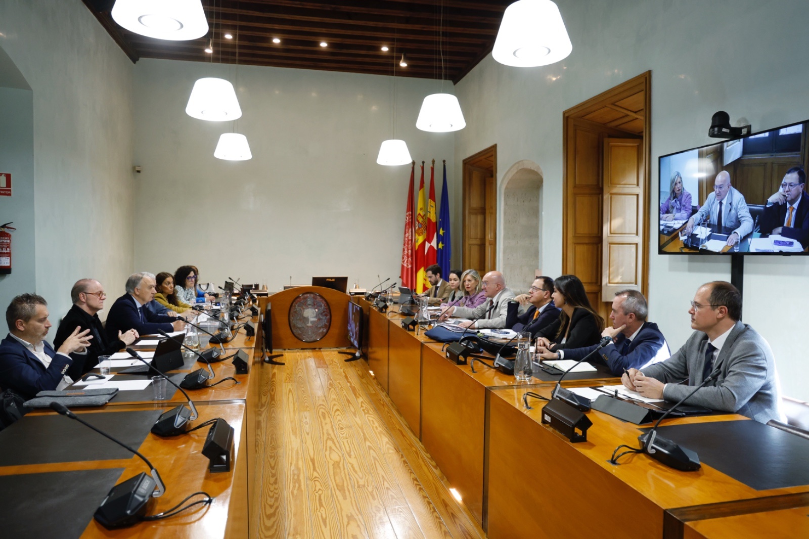 Reunión de los equipos de Gobierno UVa y Ayuntamiento de Valladolid en el Palacio de Santa Cruz