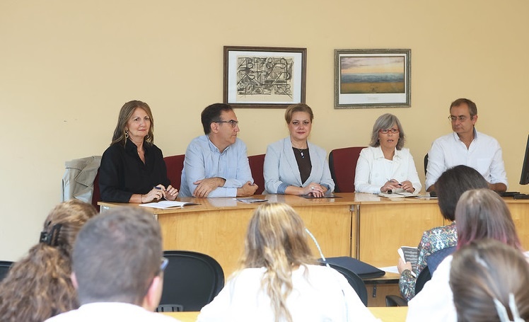 Inauguración del Simposio Internacional, celebrado en la Sala de Junta de la Facultad de Filosofía y Letras
