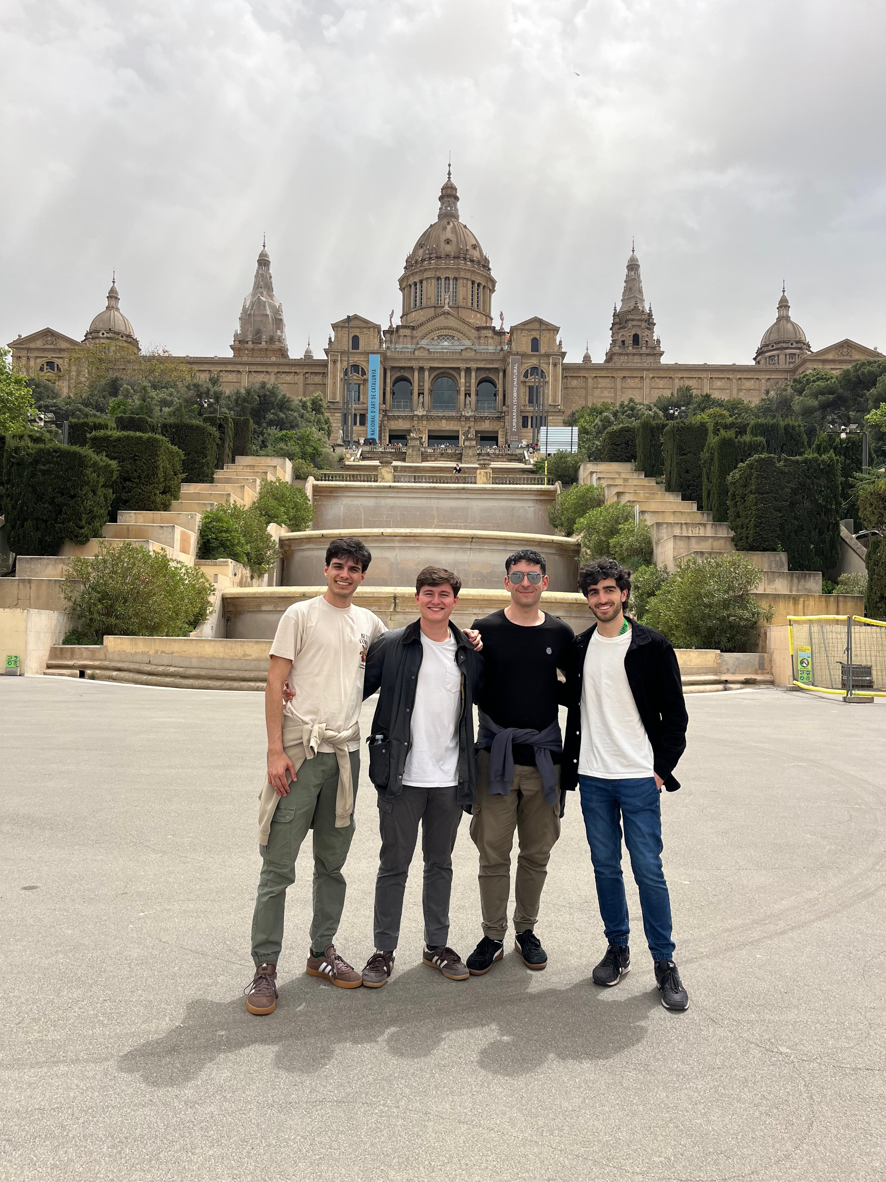 Los participantes también disfrutaron de tiempo libre para conocer la ciudad condal