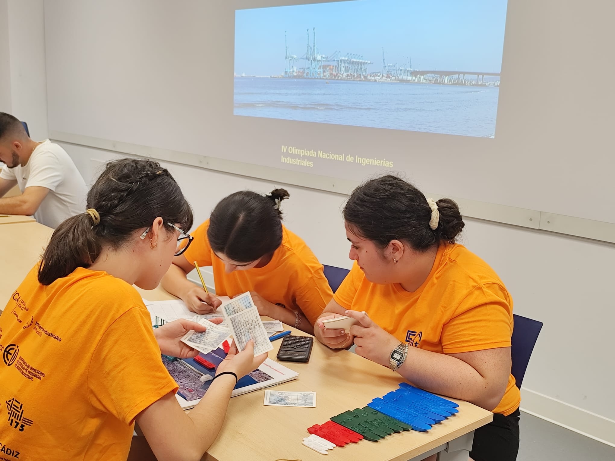 El equipo x^2+x (ESO), también del IES Ezequiel González, demostró un alto nivel