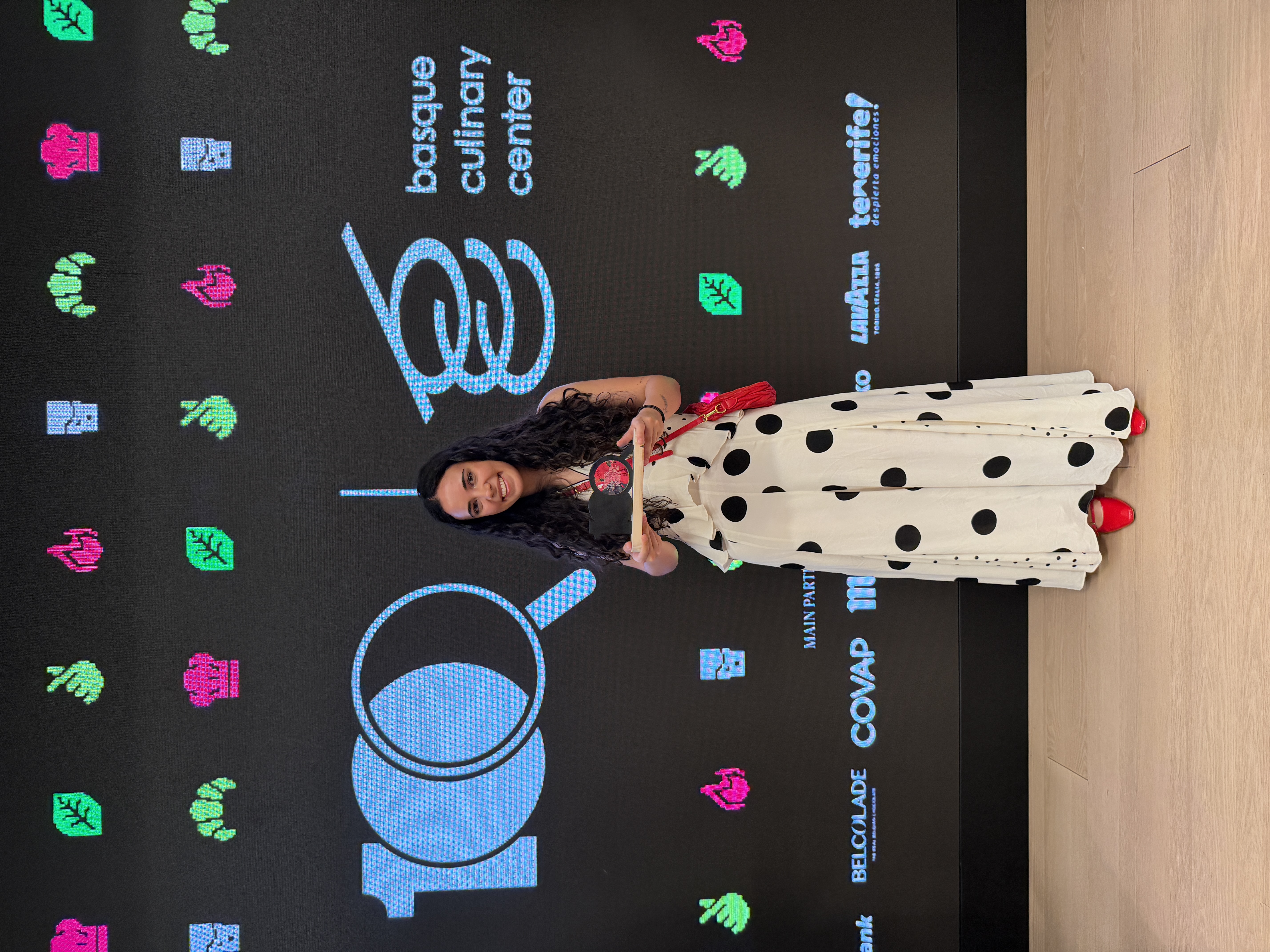 Lucía San José recibe el galardón del Basque Culinary Center