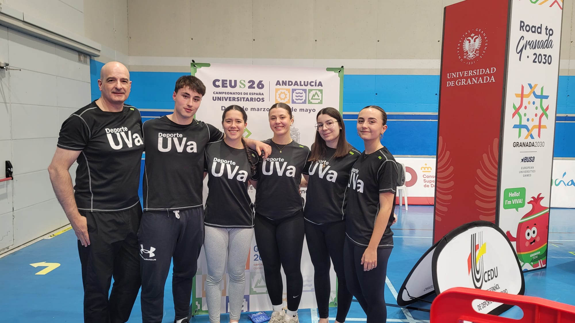 Kárate. Técnico de deportes Jose Manuel Prieto, Joel Martín, Irene Rico, Sandra Atienza, Irene Mazariegos e Irene Carnicero