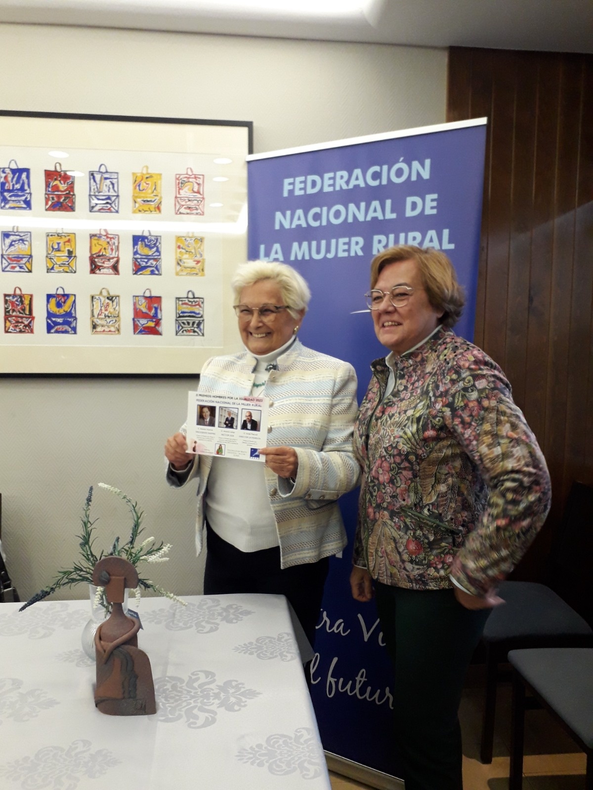 La Presidenta Nacional de FEMUR, Juana Borrego, y la secretaria general, Elena García, presentaron la II edición de los Premios “Hombres por la Igualdad”