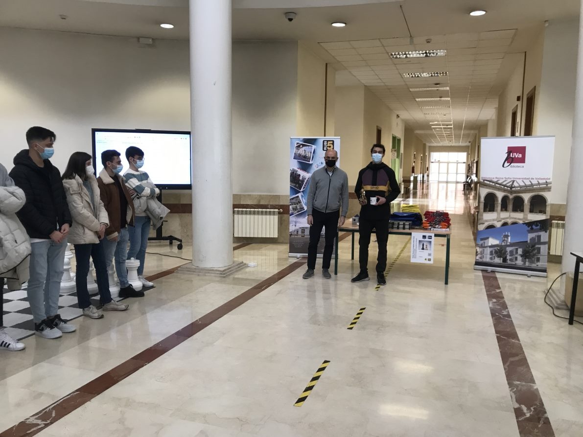 Cuarenta estudiantes se disputan el Trofeo Rector de Ajedrez 2022