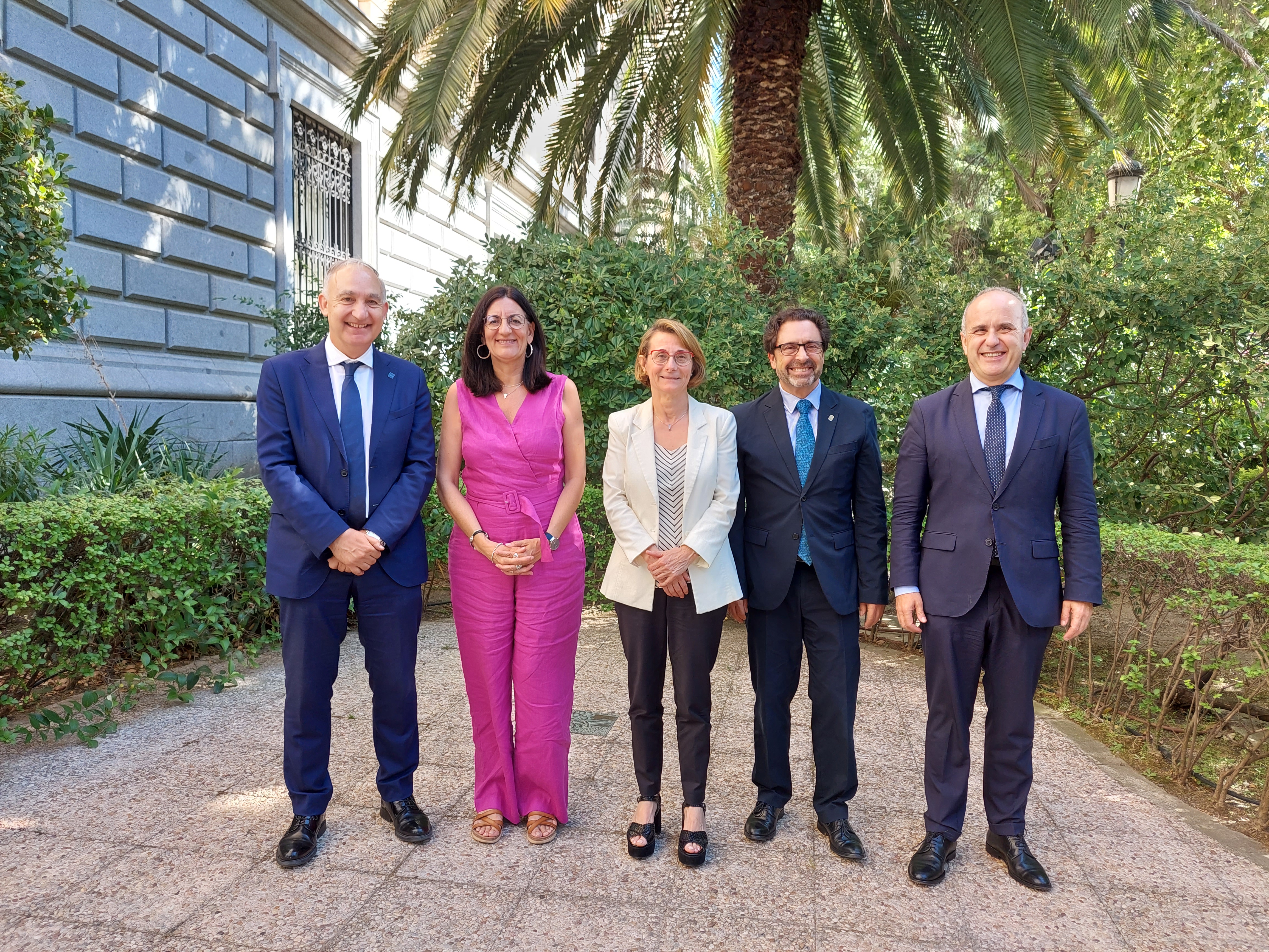 De Izq. a dcha: Antonio Largo, María Antonia Peña, Eva Alcón, Joan Guàrdia y Ricarlo Mairal (Biblioteca Nacional de España)