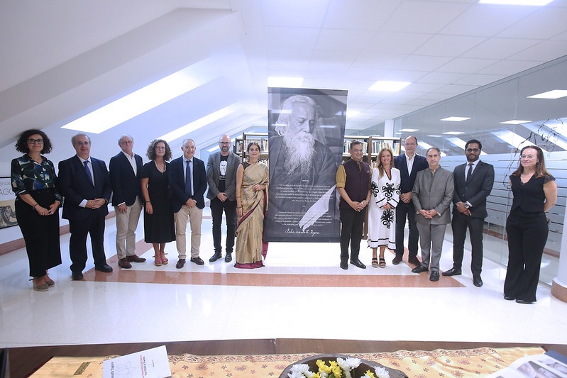 Autoridades durante el acto de inauguración