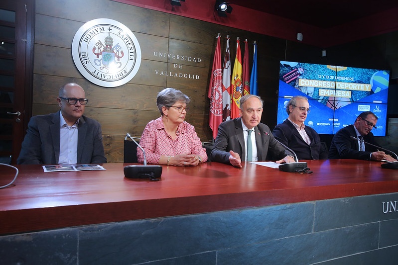 Presentación en la UVa del Congreso Deporte y Empresa organizado por la Federación de Baloncesto de Castilla y León