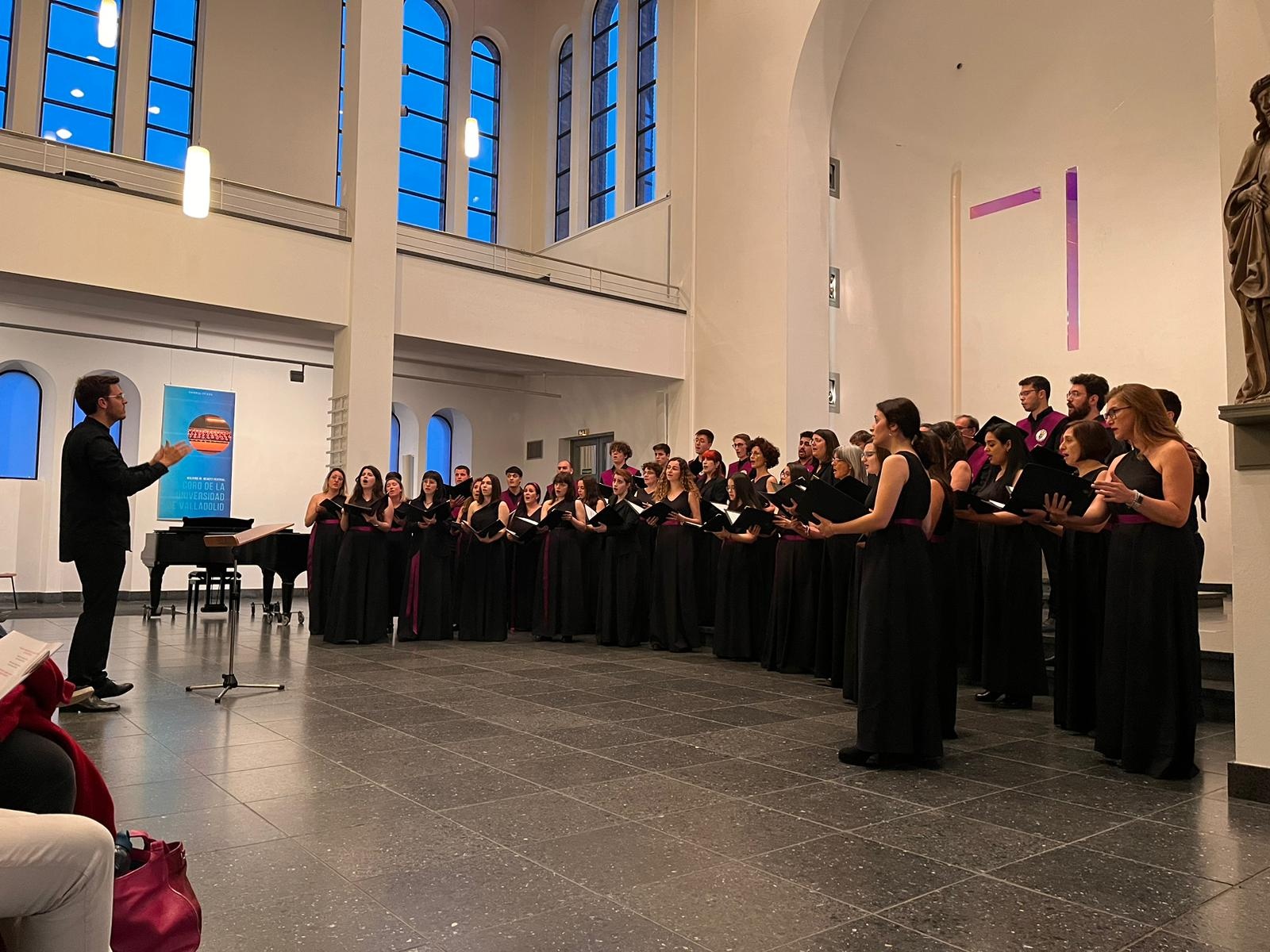 El Coro de la Universidad de Valladolid participa en el Walking in Beauty Festival en Berlín