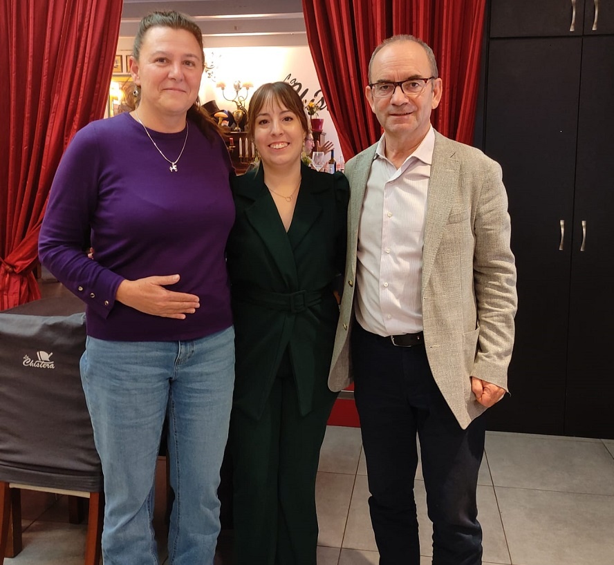 : La nueva doctora Andrea Martínez Martínez, con sus directores de tesis Miguel Ibáñez Rodríguez y María Esther Fraile Vicente.