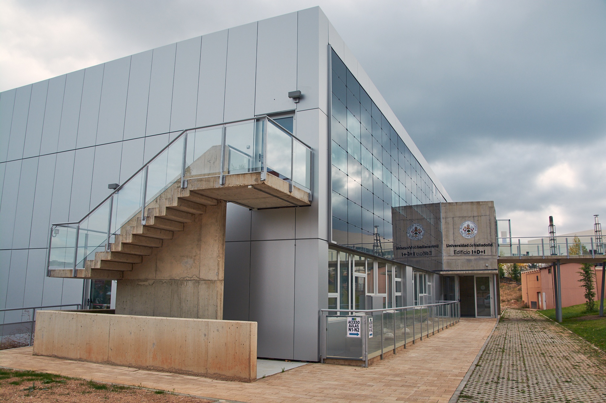 Exterior del edificio I+D+i del Campus de la Universidad de Valladolid en Soria