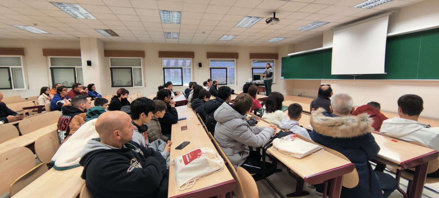Momento del acto de la entrega Olimpiada Informática en la Escuela de Ingeniería Informática de Valladolid