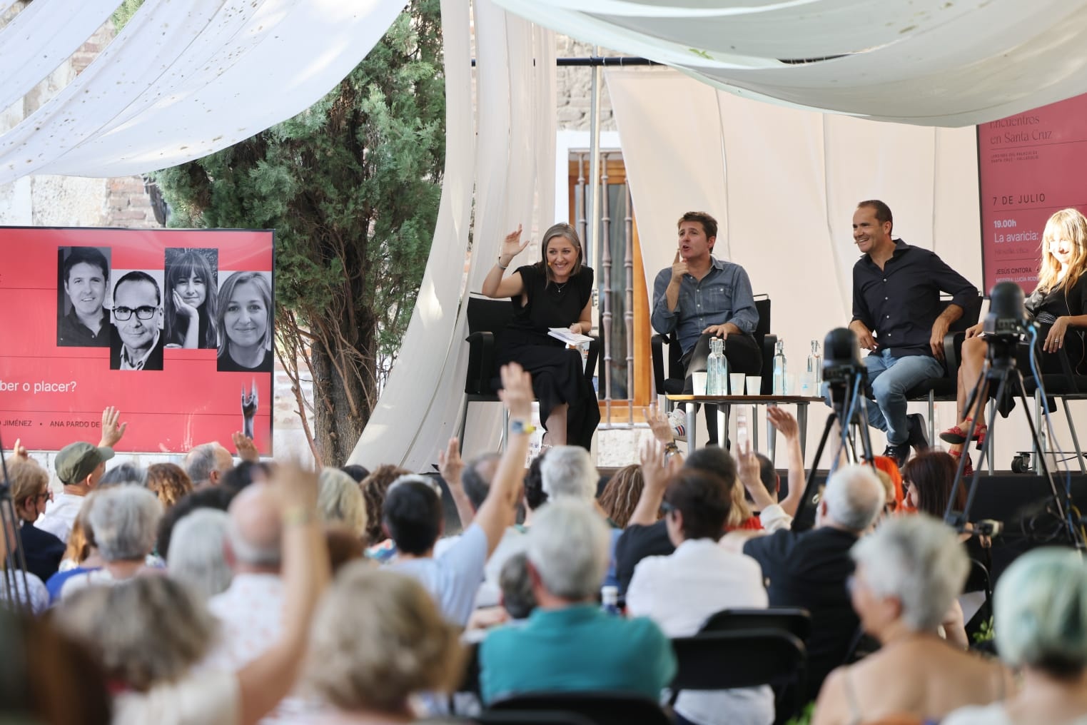 Mesa inaugural, titulada La avaricia: ¿deber o placer?: Jesús Cintora, expresentador de Las mañanas de Cuatro y Las cosas claras de Televisión Española; el exdirector de El Mundo David Jiménez y la exdirectora de Público Ana Pardo de Vera, moderados por la periodista de RTVCyL Lucía Rodil