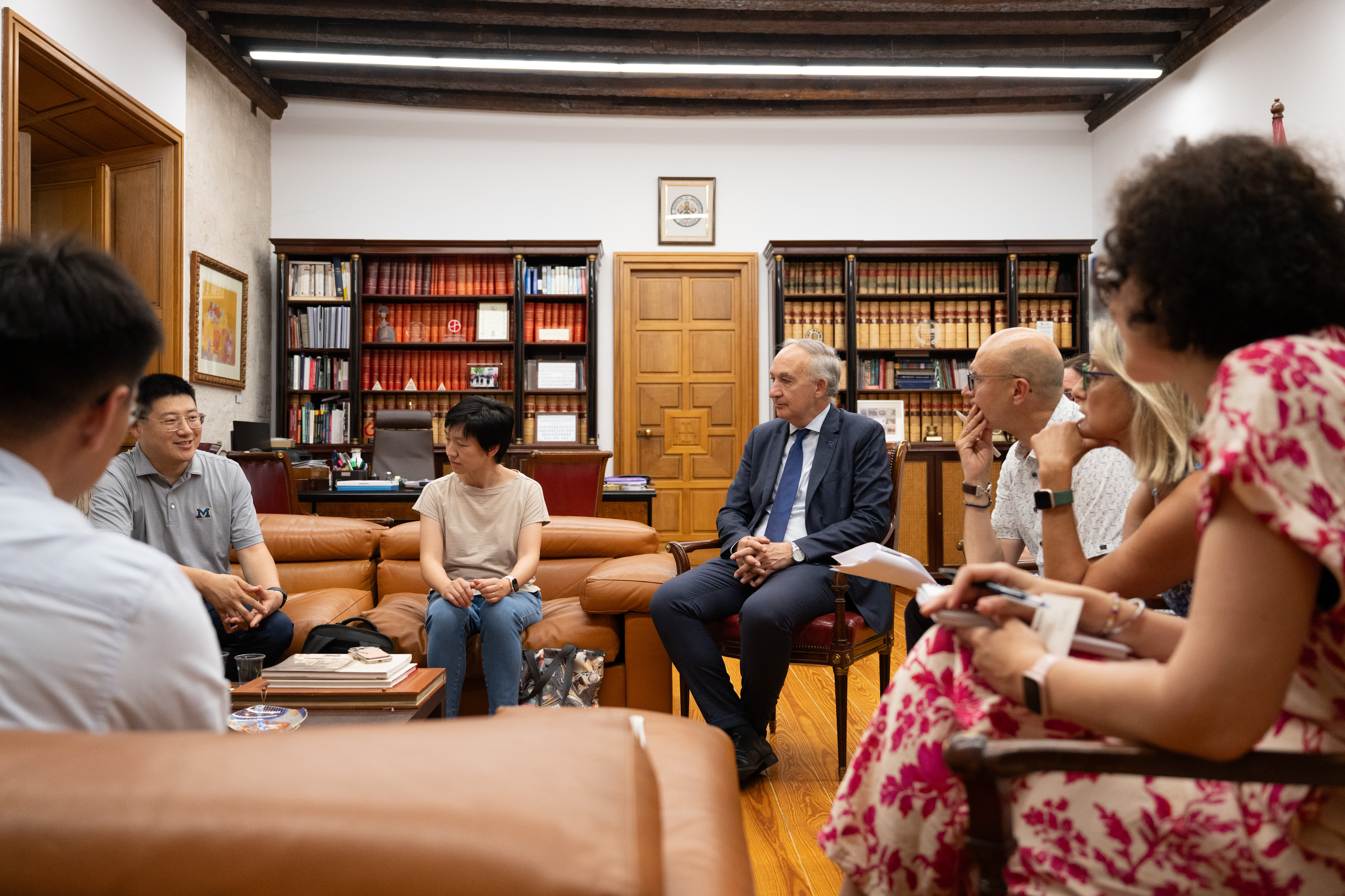 Influyentes profesionales chinos del ámbito de la educación superior visitan la Universidad de Valladolid