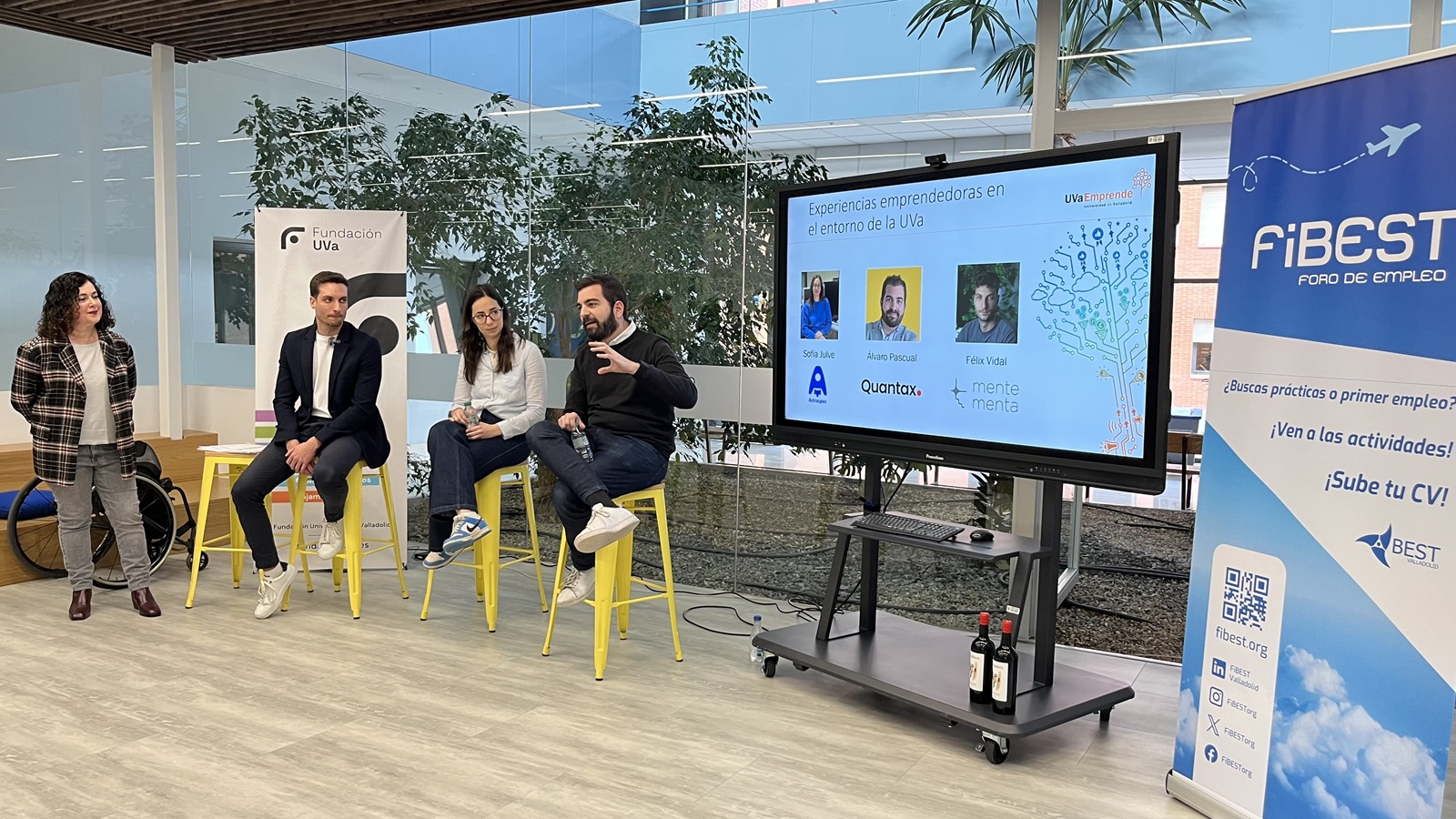 Félix Vidal, Sofía Julve y Álvaro Pascual durante el encuentro ‘Emprende en la UVa’
