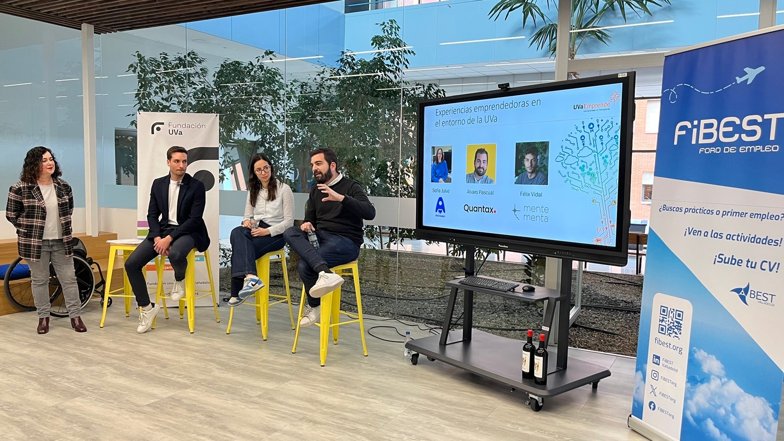 Félix Vidal, Sofía Julve y Álvaro Pascual durante el encuentro ‘Emprende en la UVa’