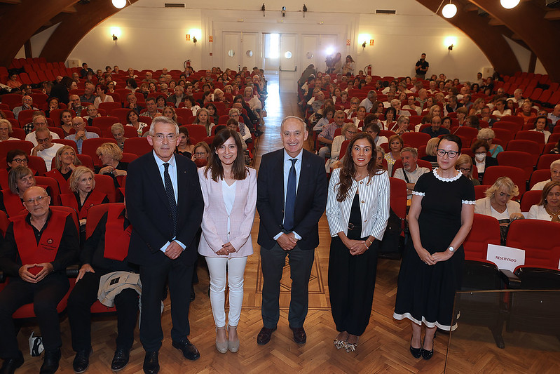 De izquierda a derecha: Juan Carlos Fraile Marinero, Ana María Iglesias Botrán, Antonio Largo Cabrerizo, Rebeca San José Cabezudo y Elena Merino Gómez