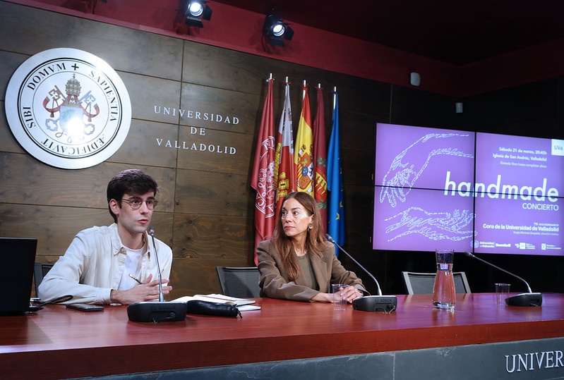 Sergio Martínez y Rebeca San José durante la rueda de prensa de presentación de las actividades del Coro
