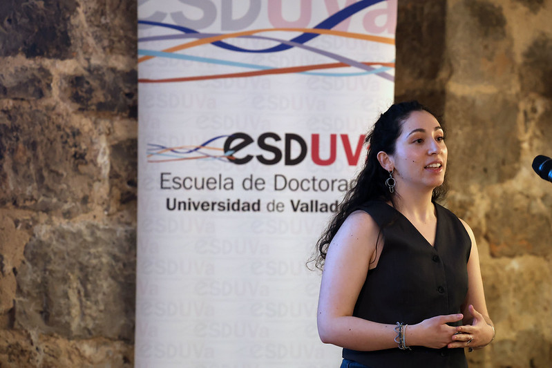 Iris Sánchez Sobradillo se alza con el primer premio tras la presentación de su trabajo "Deja de perseguir unicornios"
